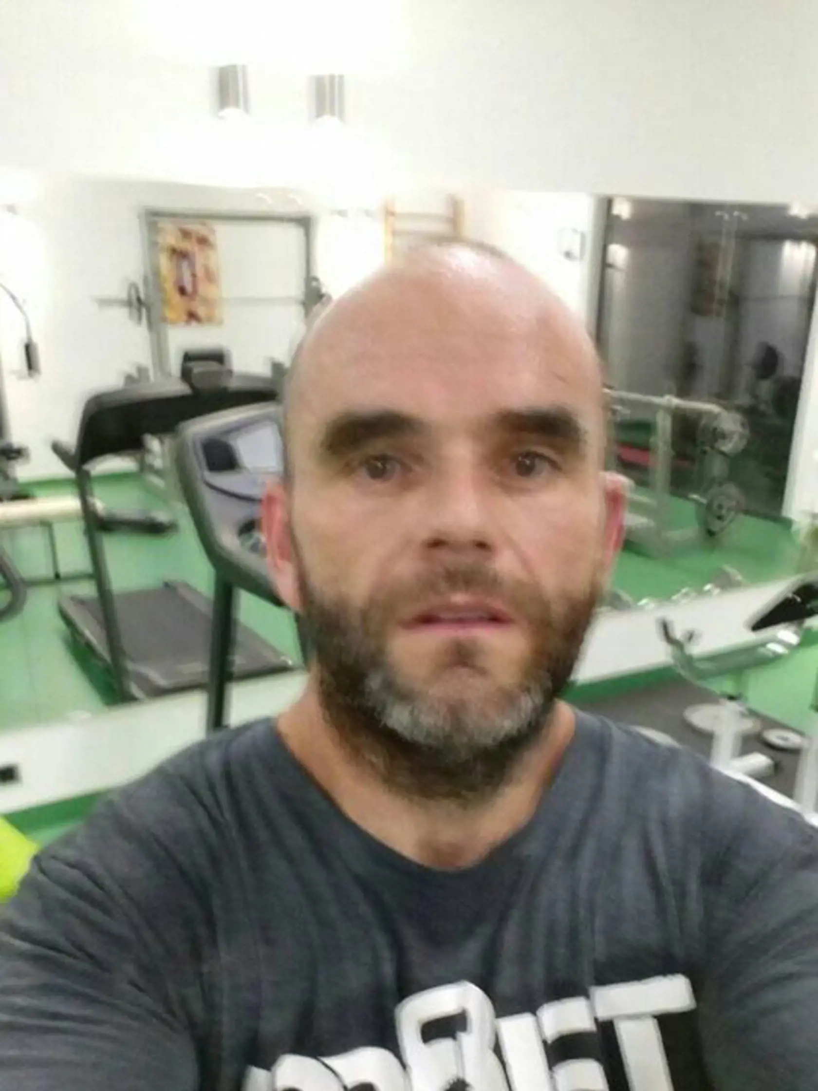Ako povedal po natáčaní: „Mojím cieľom je teraz nabrať nejaké svaly. Cvičím pravidelne 4x do týždňa, pribral som asi 4 kg čisto svalovej hmoty a cítim sa skvele. Manželka asi trochu žiarli, ale to je vo vzťahu ľudí, ktorí sa ľúbia, prirodzené. Tiež trochu žiarlim,“ vyjadril sa Marek, z ktorého fotografií na sociálnej sieti je zrejmé, že vo fitku je dodnes ako doma.