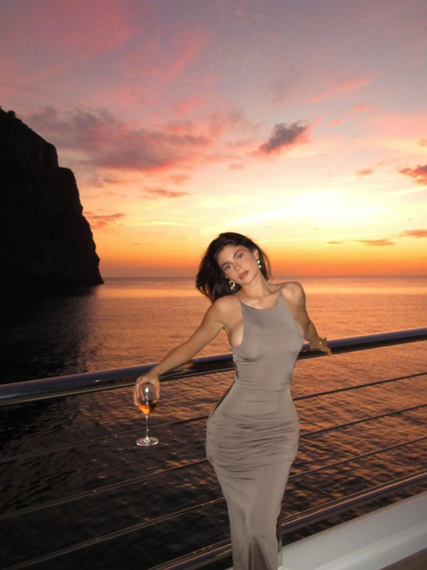 Kylie Jenner si užívala leto na Mallorce.