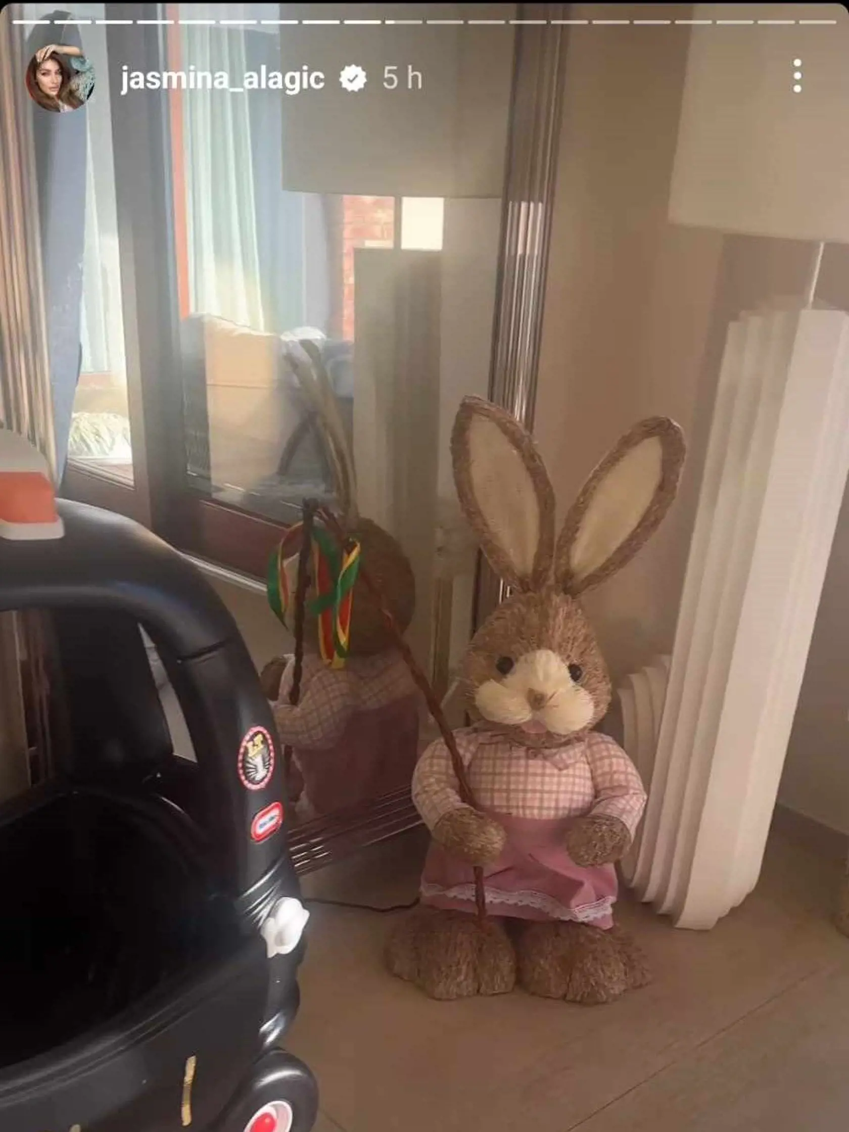 Veľkonočná výzdoba u Jasminy Alagič a Rytmusa