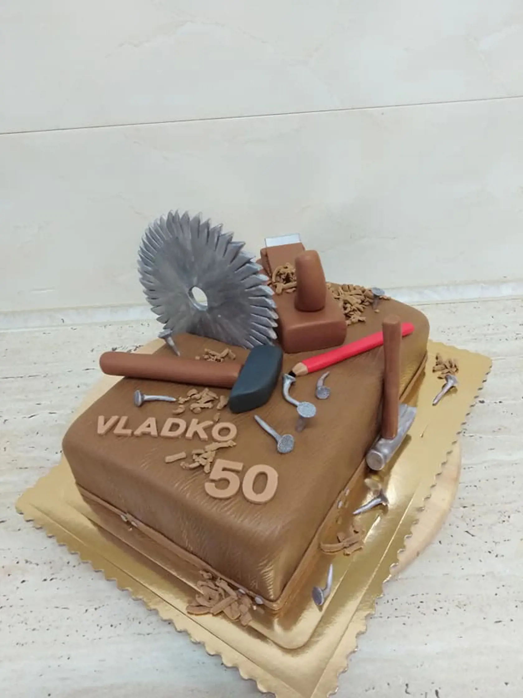 Katarína Uramová sa venuje prevažne pečeniu zákuskov, ale rada pečie aj torty na všetky príležitosti. Teda, tie sú ale kreatívne!