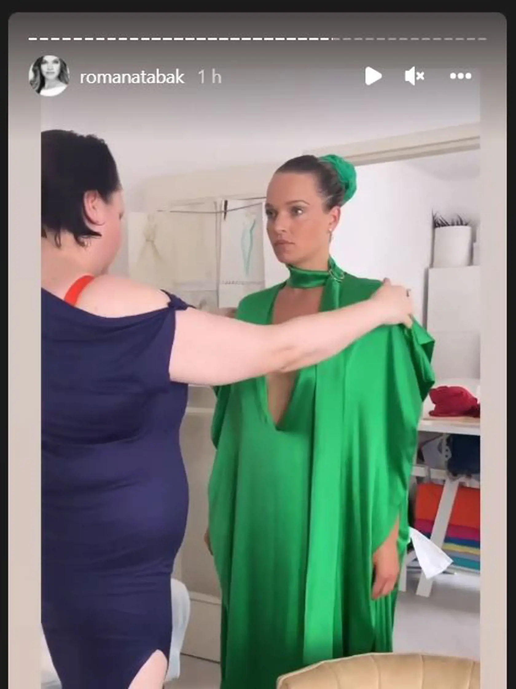 Tabák model od návrhárky Michaely Ľuptákovej poctivo zdokumentovala na sociálnej sieti.