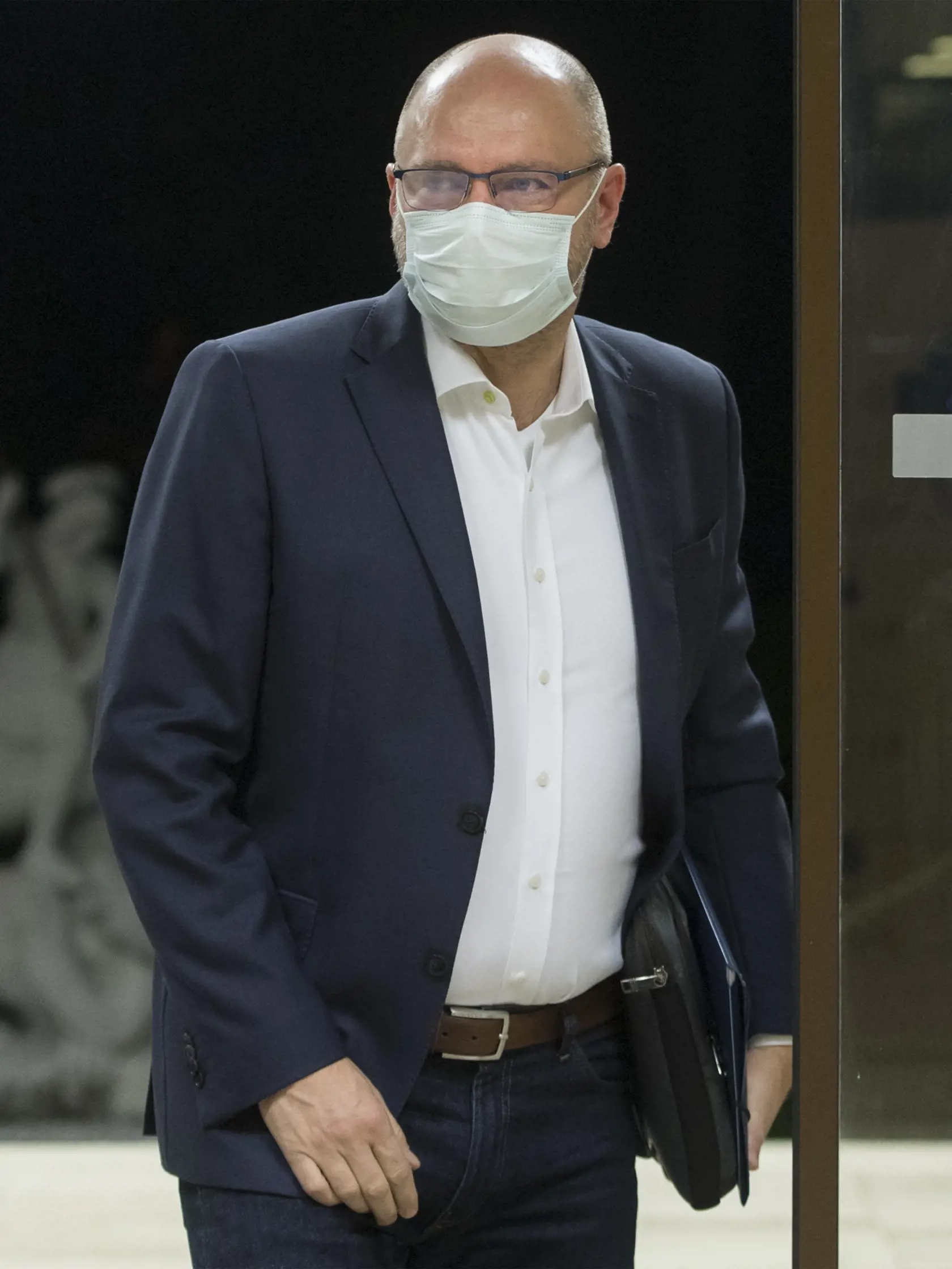 Na snímke minnster hospodárstva SR Richard Sulík (SaS) prichádza na 45. schôdzu vlády SR 21. októbra 2020 v Bratislave. TASR - Martin Baumann