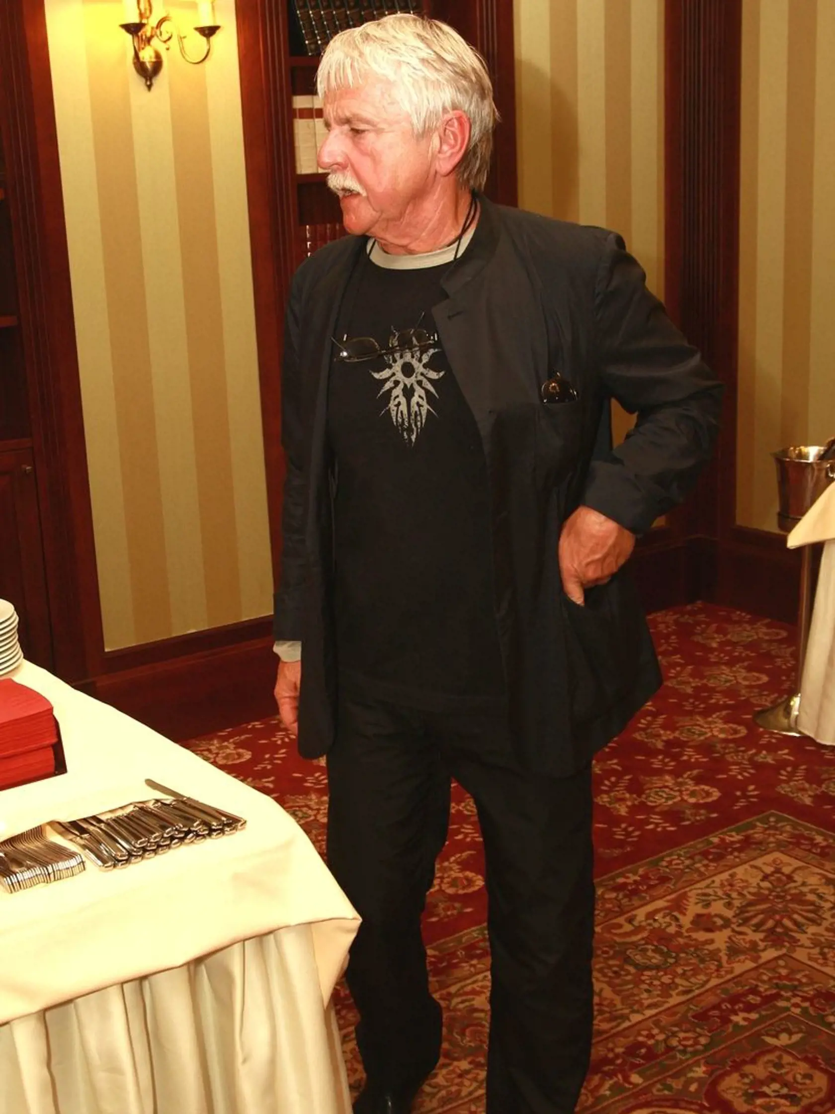 Janko Lehotský počas krstu kalendára.