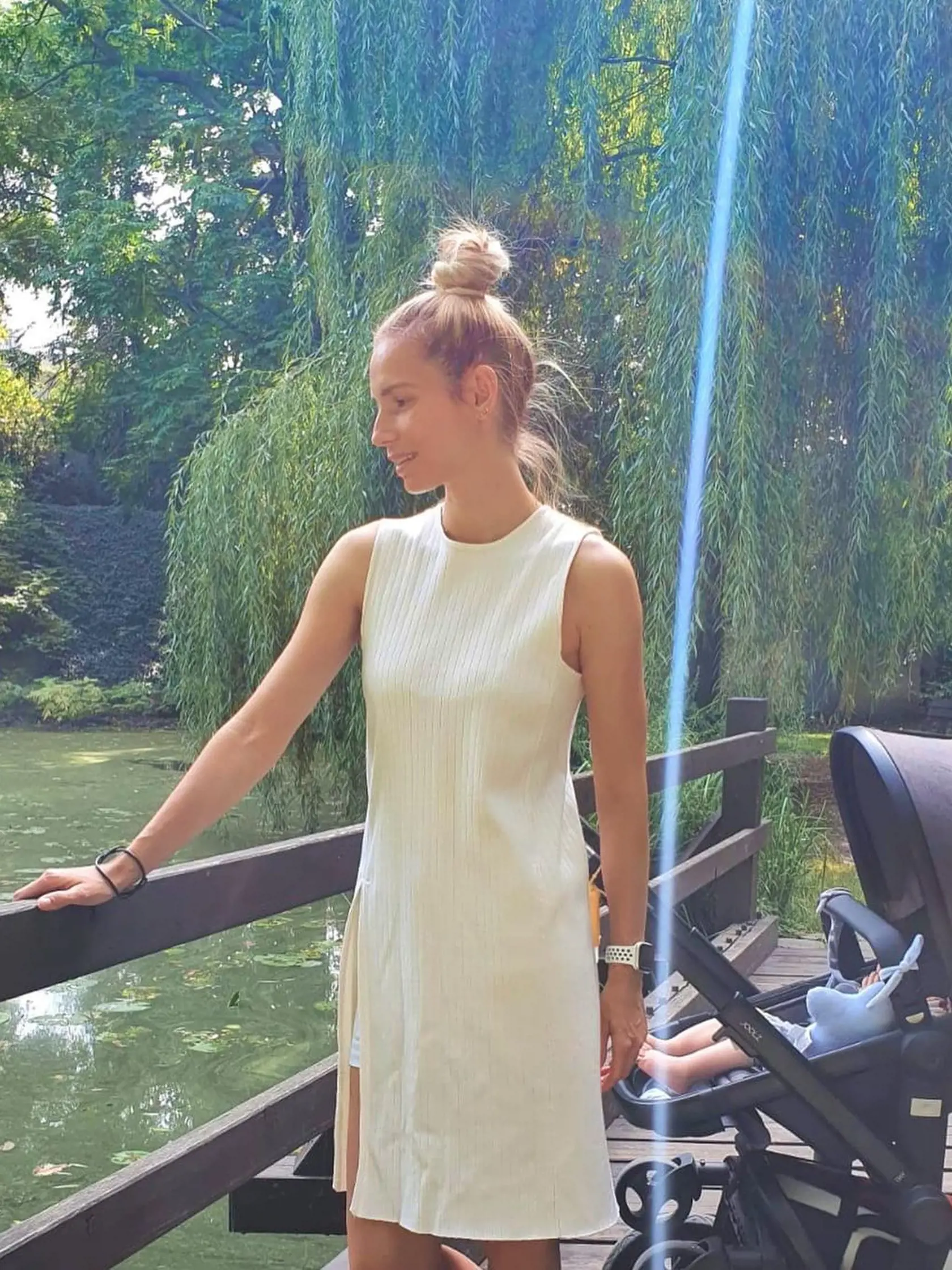 Diana je nádherná žena. A musíme povedať, že jedna z najpríjemnejších v slovenskom šoubiznise. Dobrému jedlu venovala rodinný recept na obľúbený hrnčekový koláč. Nájdete ho priamo v článku.