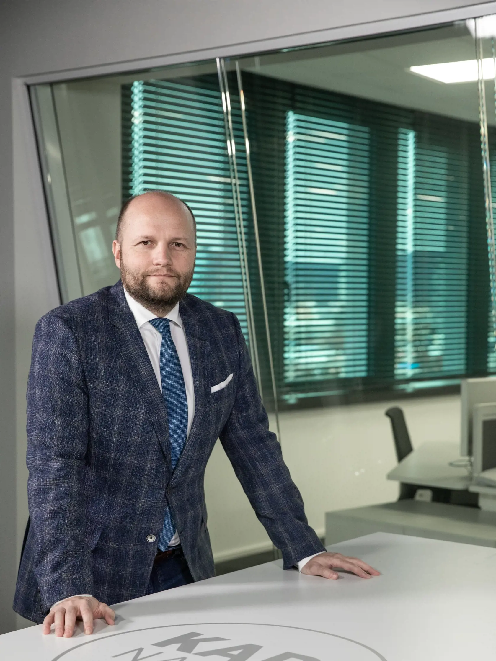 Na snímke je slovenský politik, bývalý diplomat a  súčasný minister obrany SR Jaroslav Naď.