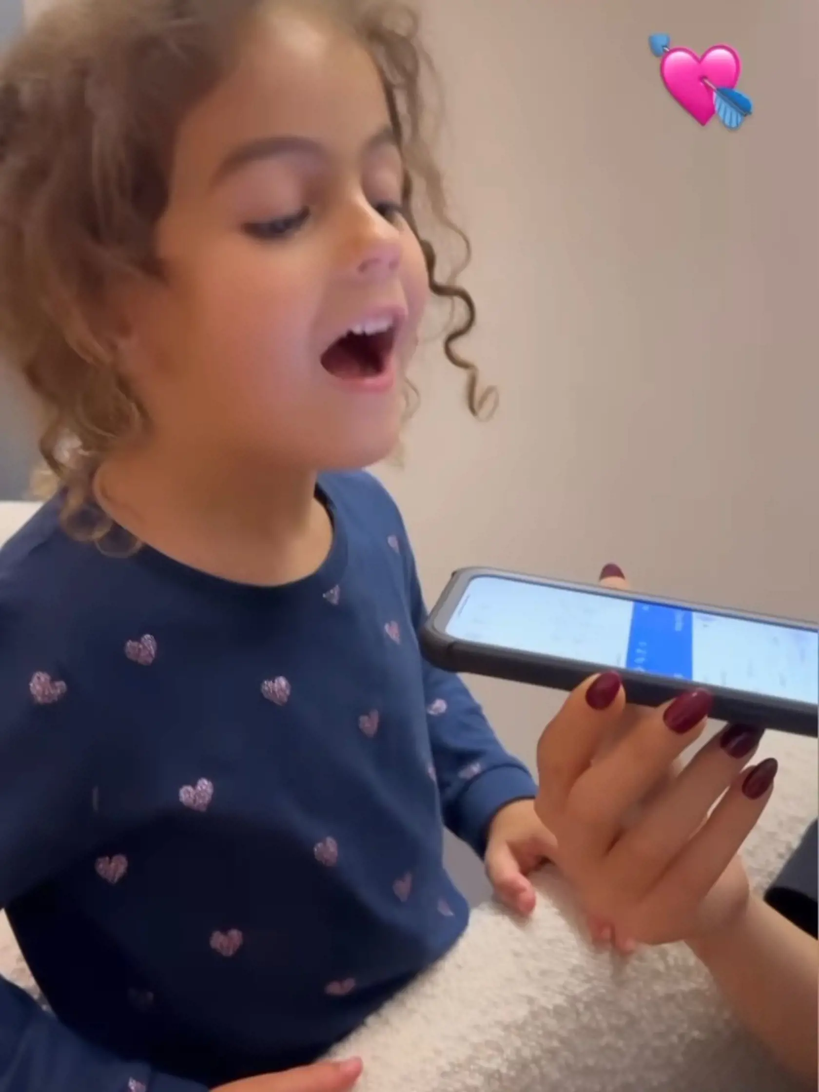 Dcérka akoby jej z oka vypadla.