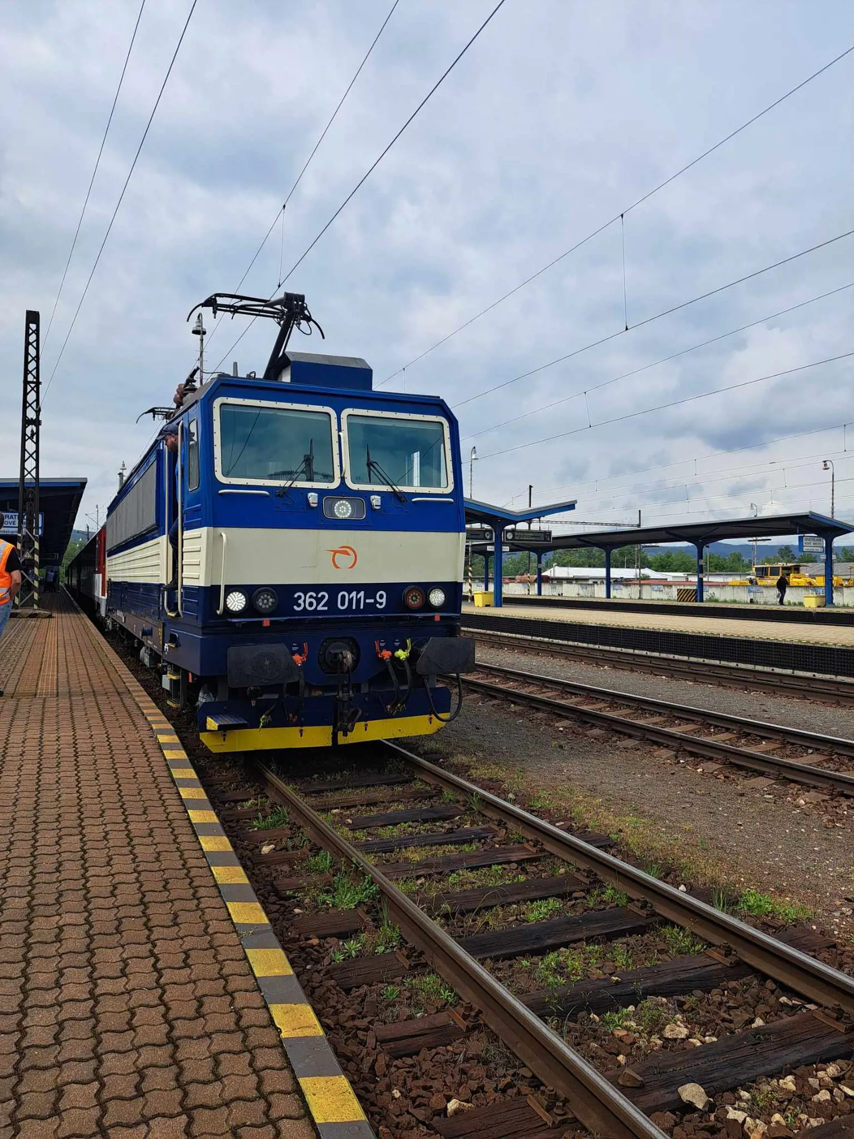 Vlak EuroNight do Splitu vyrazil dnes o 15:26 zo stanice Bratislava-Nové Mesto.