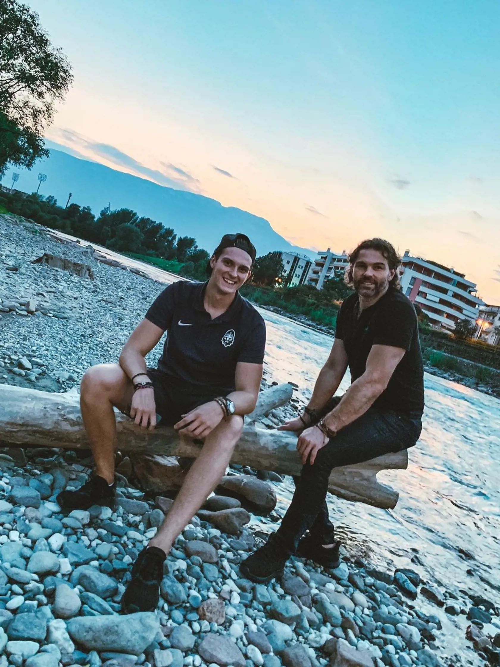 Hokejista Jaromír Jágr a synovec Jiří Kalla