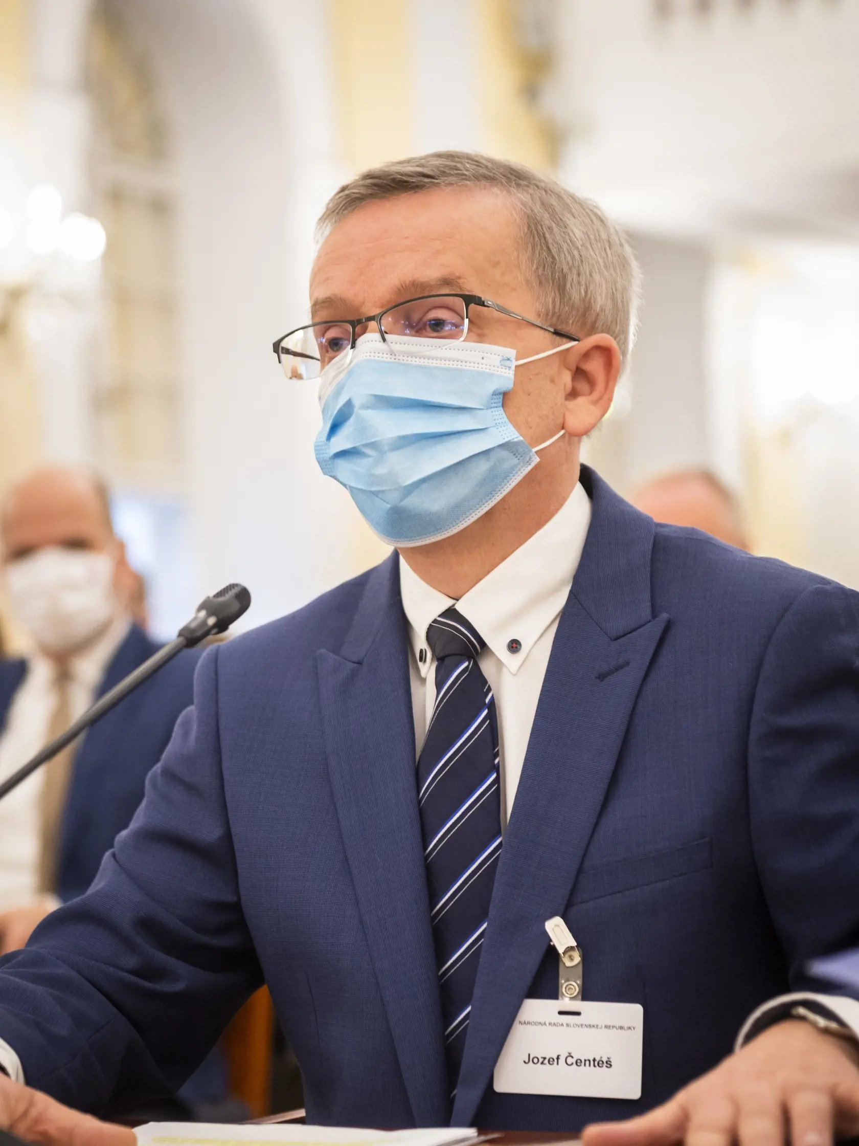 Na snímke kandidát na generálneho prokurátora Jozef Čentéš počas schôdze Ústavnoprávneho výboru NR SR, ktorý vypočúva kandidátov na generálneho prokurátora SR v historickej budove NR SR na Župnom námestí v Bratislave vo štvrtok 19. novembra 2020. FOTO TASR - Jaroslav Novák