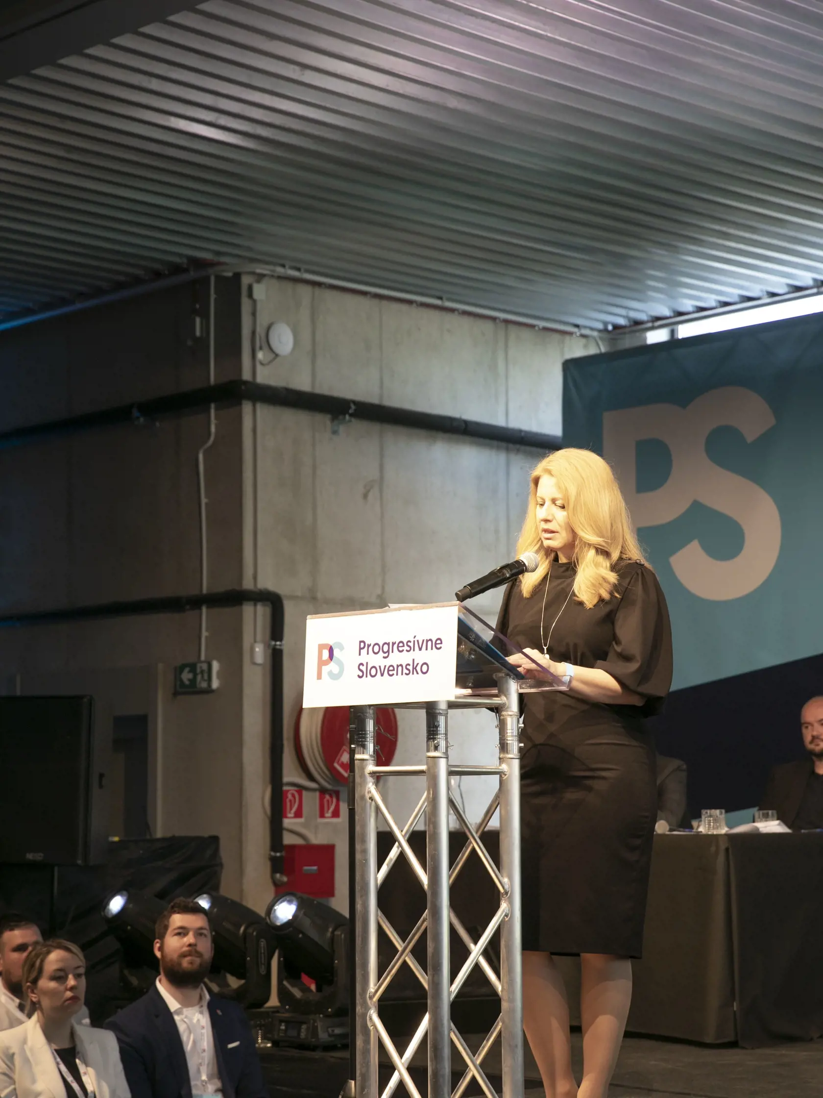 Čaputová na sneme po zvolení za prezidentku priznala, že jej úspech je veľkou zásluhou práve PS. Zo strany napriek tomu z logických dôvodov vystúpila.