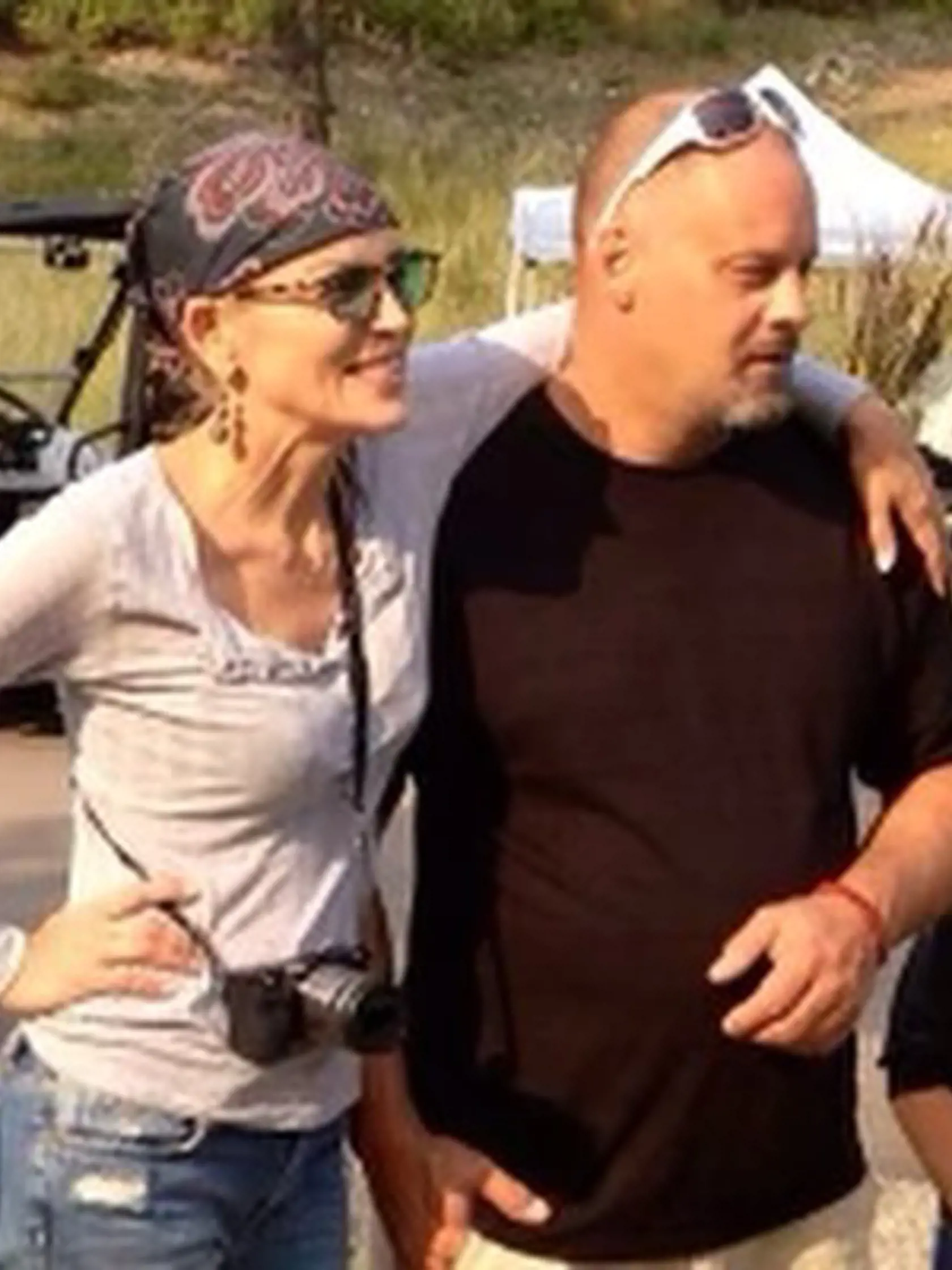 Na archívnej snímke Sharon Stone s bratom Patrickom