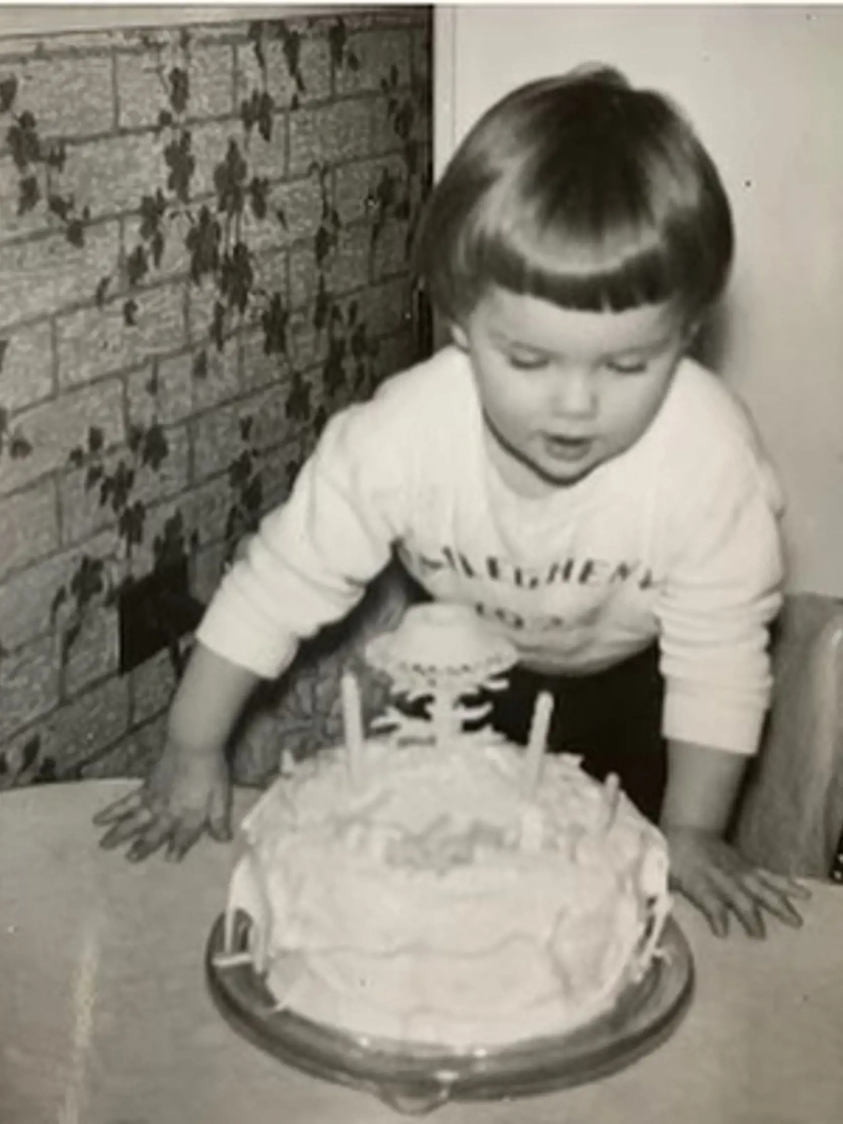 Toto rozkošné dievčatko dnes oslavuje 65. narodeniny.