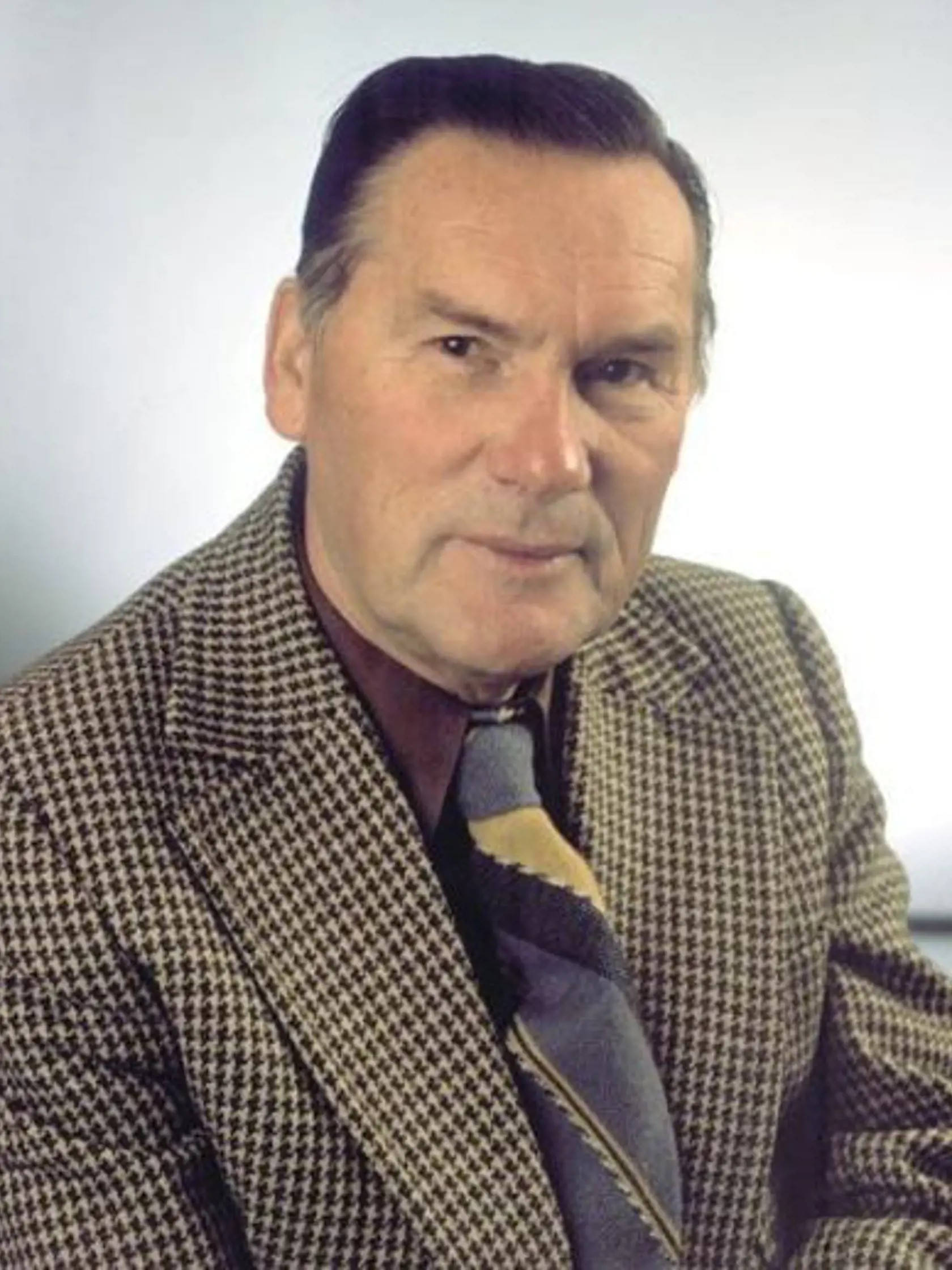 František Dibarbora zomrel vo veku nedožitých 71 rokov.