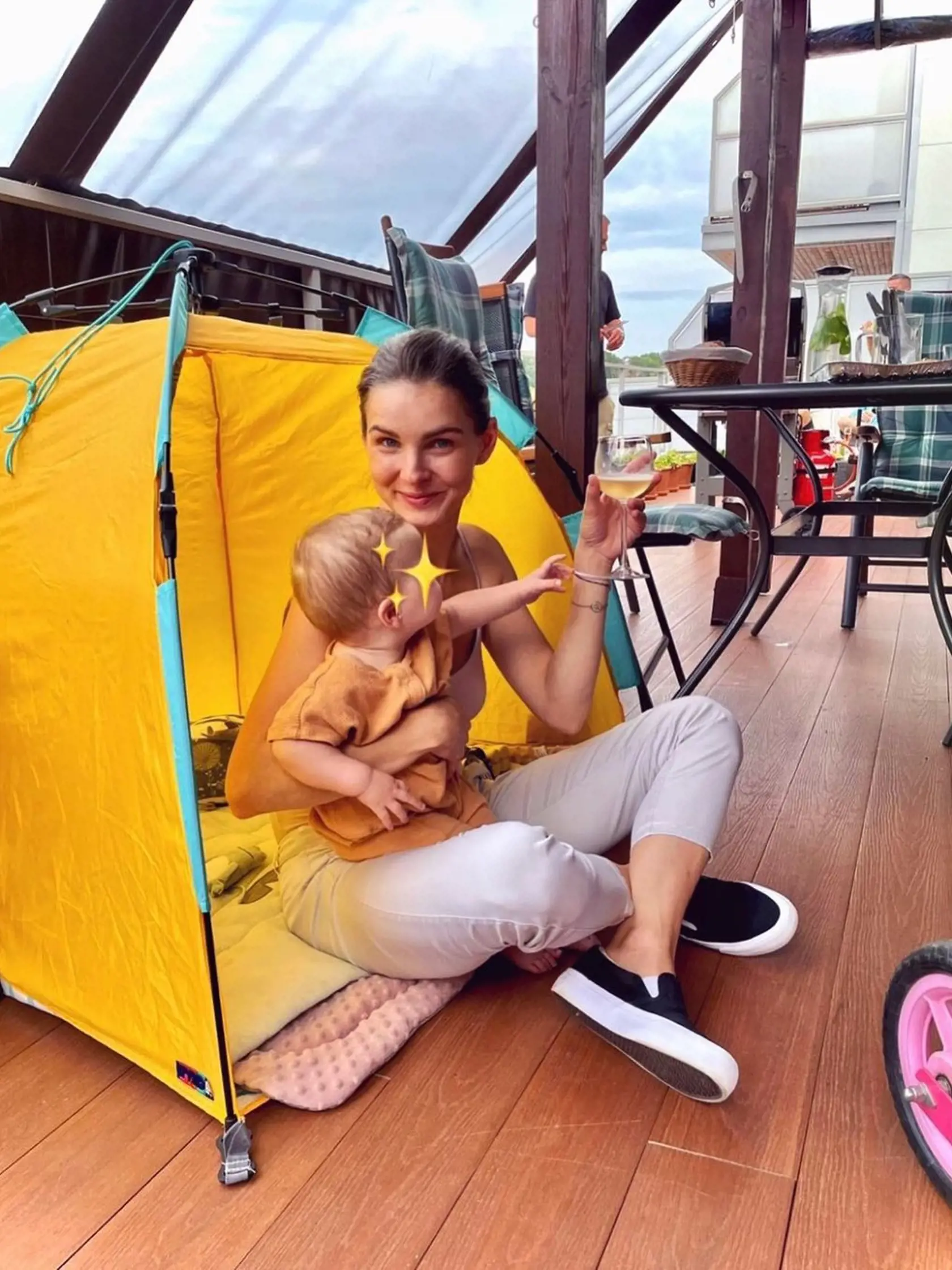 Monika Horváthová s dcérkou