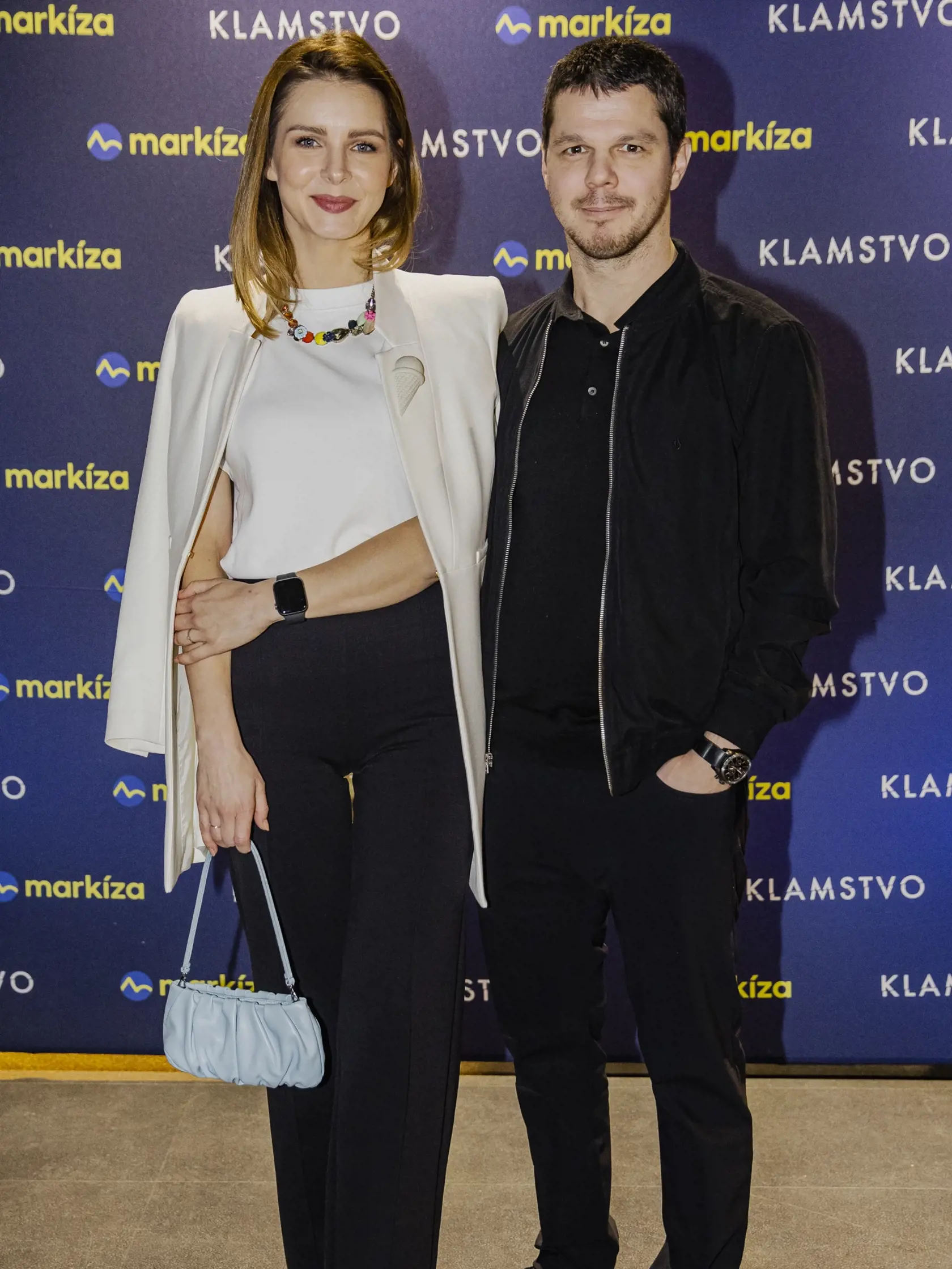 Na snímke Monika Horváthová s partnerom počas premiéry nového seriálu TV Markíza, Klamstvo.