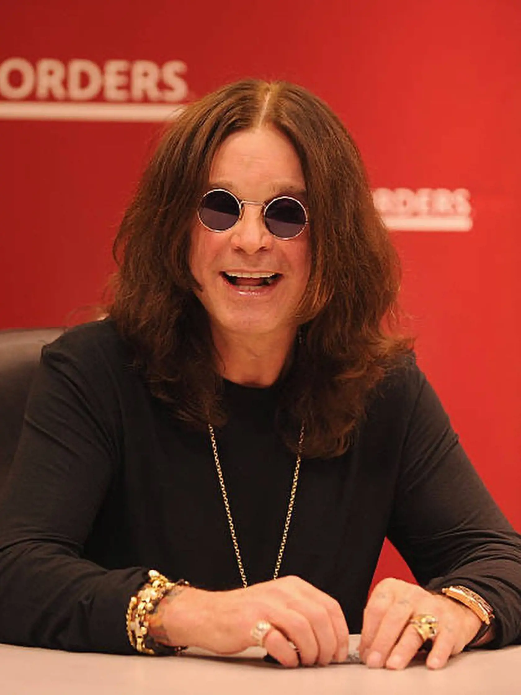Ozzy na archívnej snímke z roku 2010