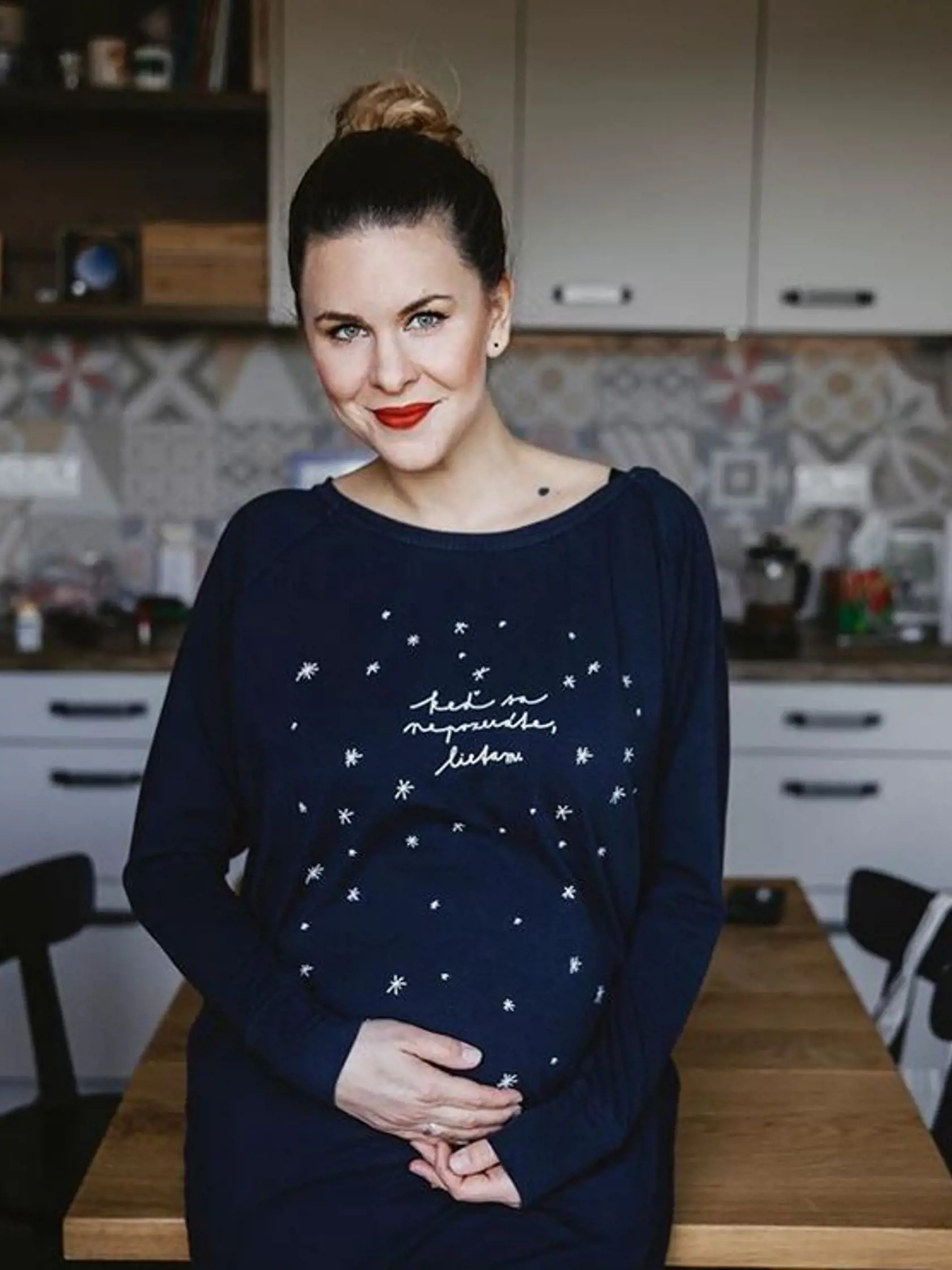 Kuchyňa známej Kristíny Tormovej má množstvo využití. Nielenže sa v nej varí a stoluje, ale aj tvorí, cvičí, pracuje alebo sa tam skrášľujú vlasy.