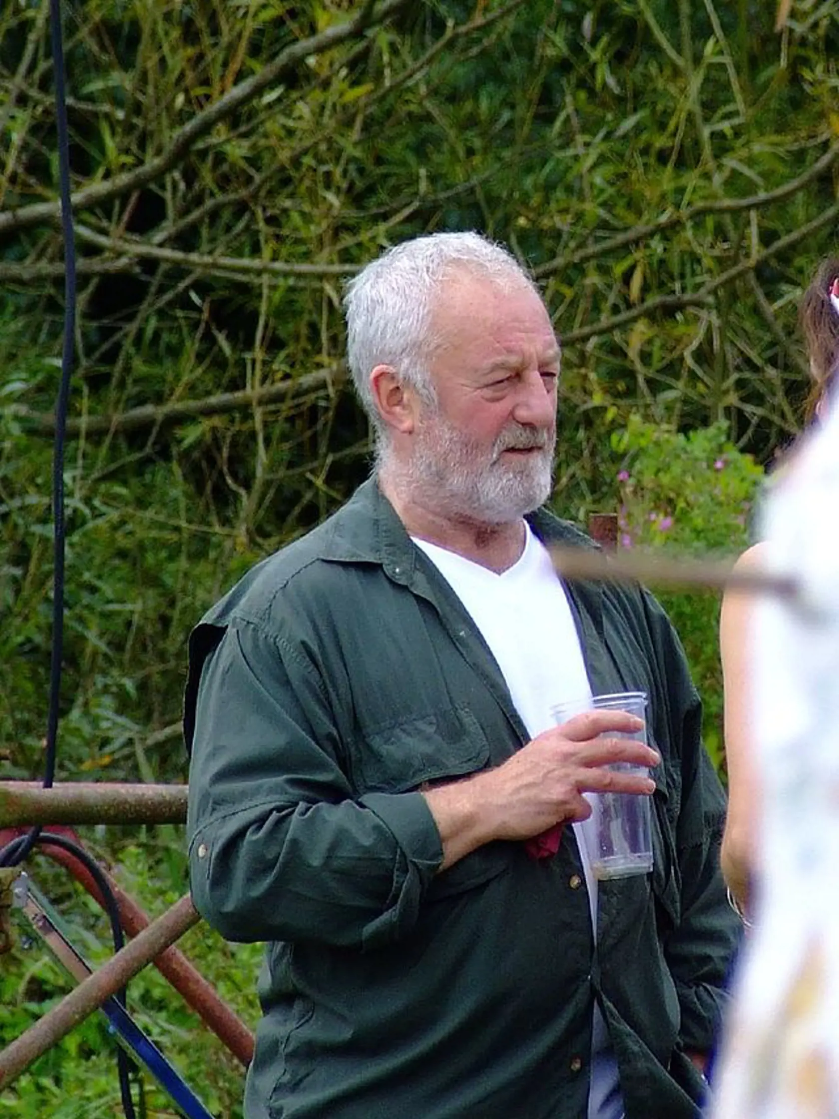 Vo veku 79 rokov zomrel herec Bernard Hill známy z Titanicu či Pána prsteňov.