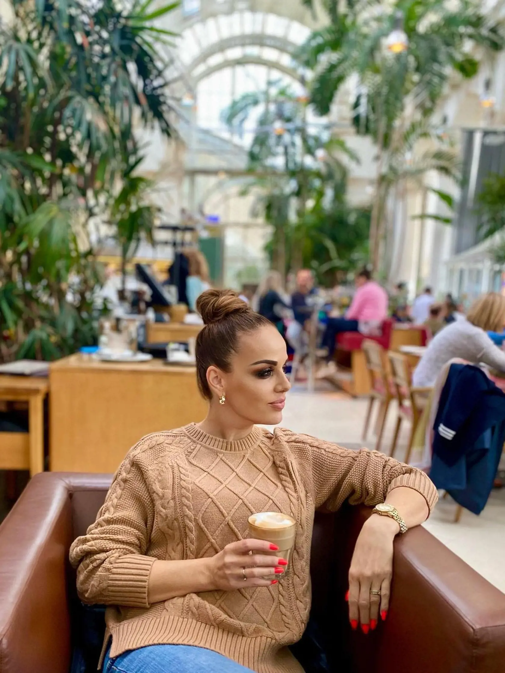 Karin Haydu.
