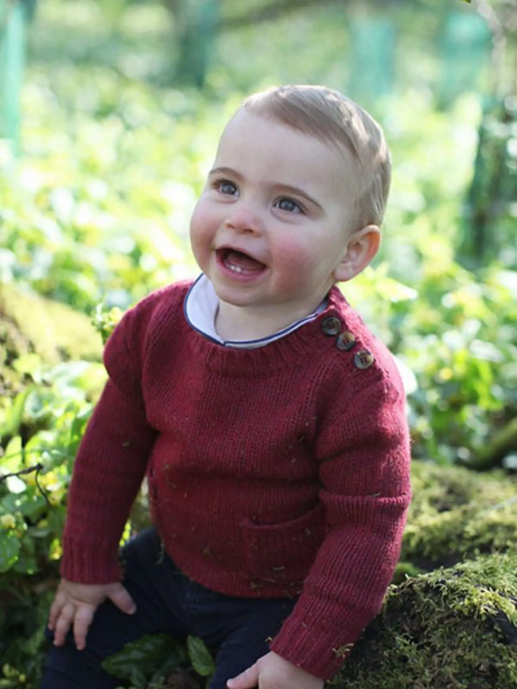 Malý Louis, brat princeznej Charlotte (5) a Georgea (7), slávi už 3. narodeniny.