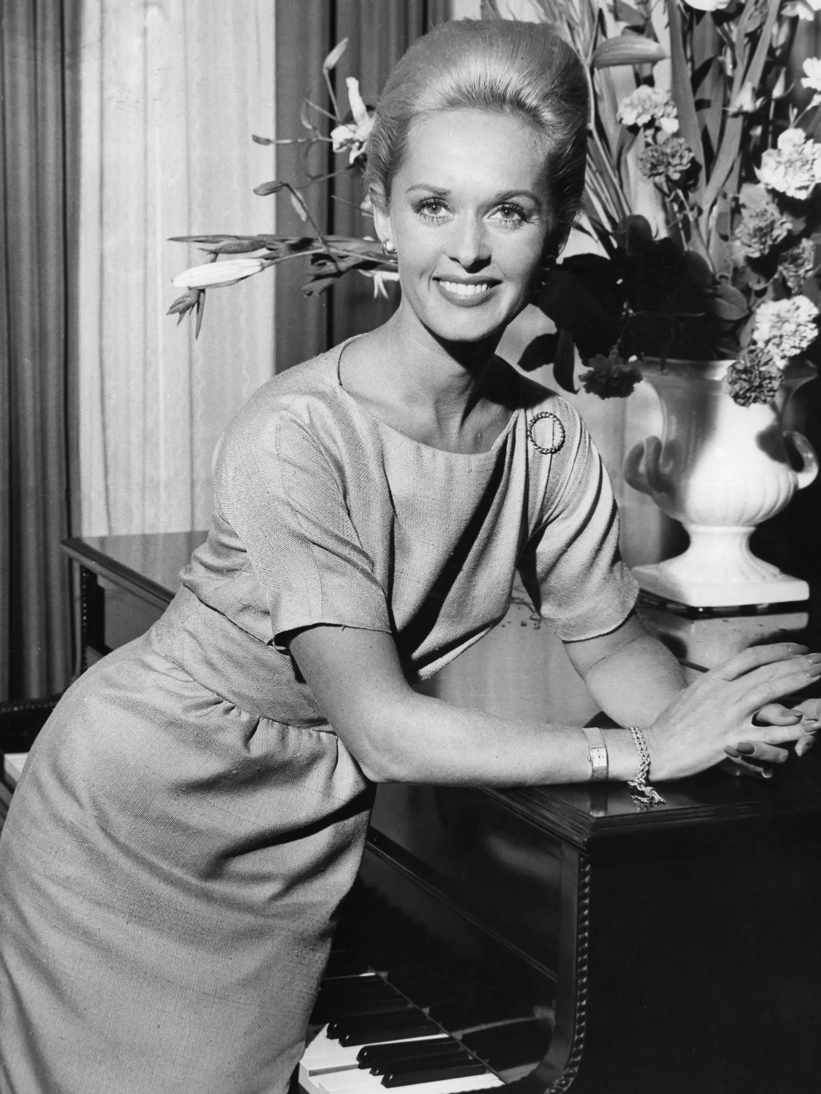 Tippi Hedren (1963)