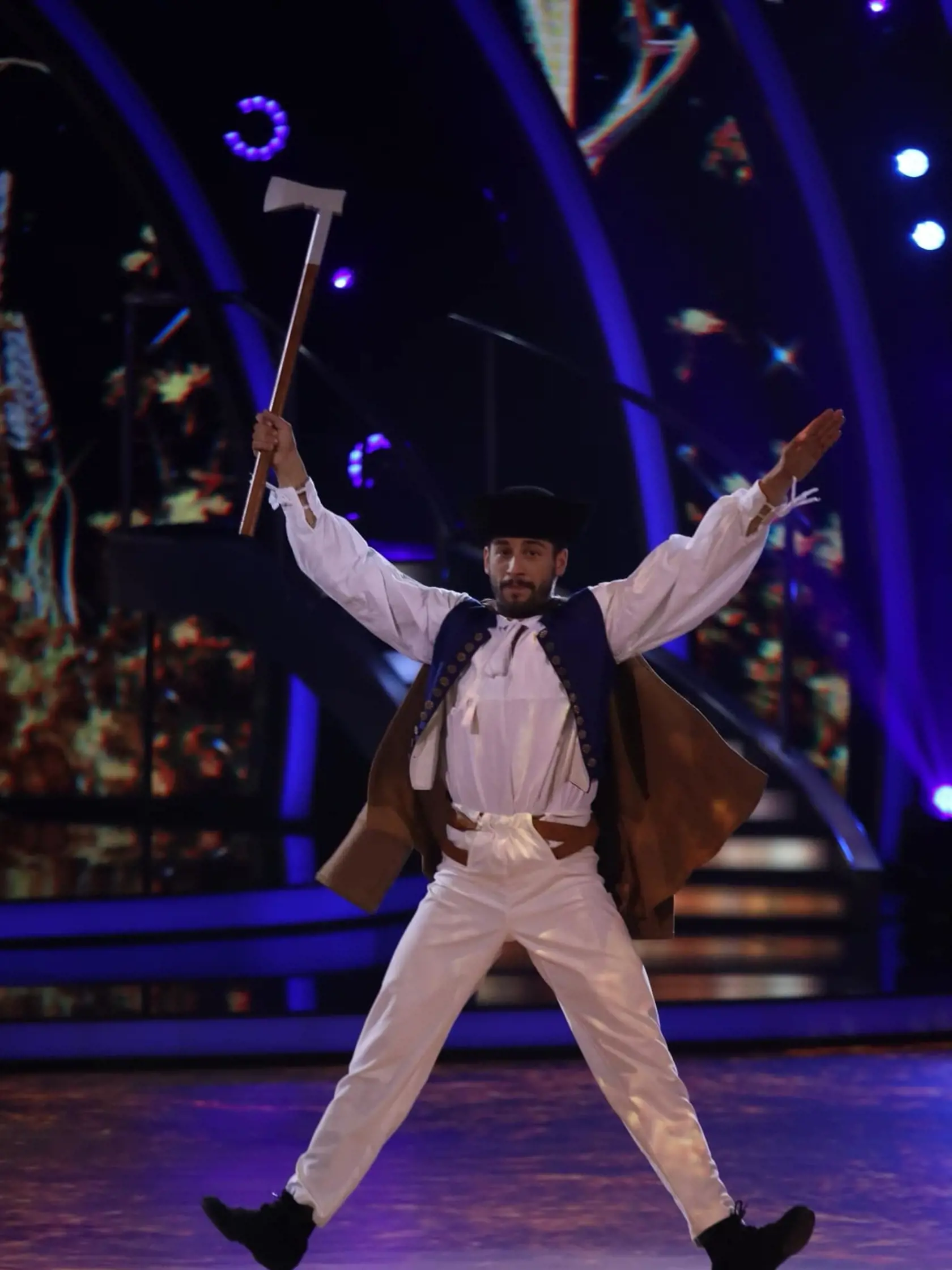 Jakub a Eliška a ich nádherné folklórne číslo.