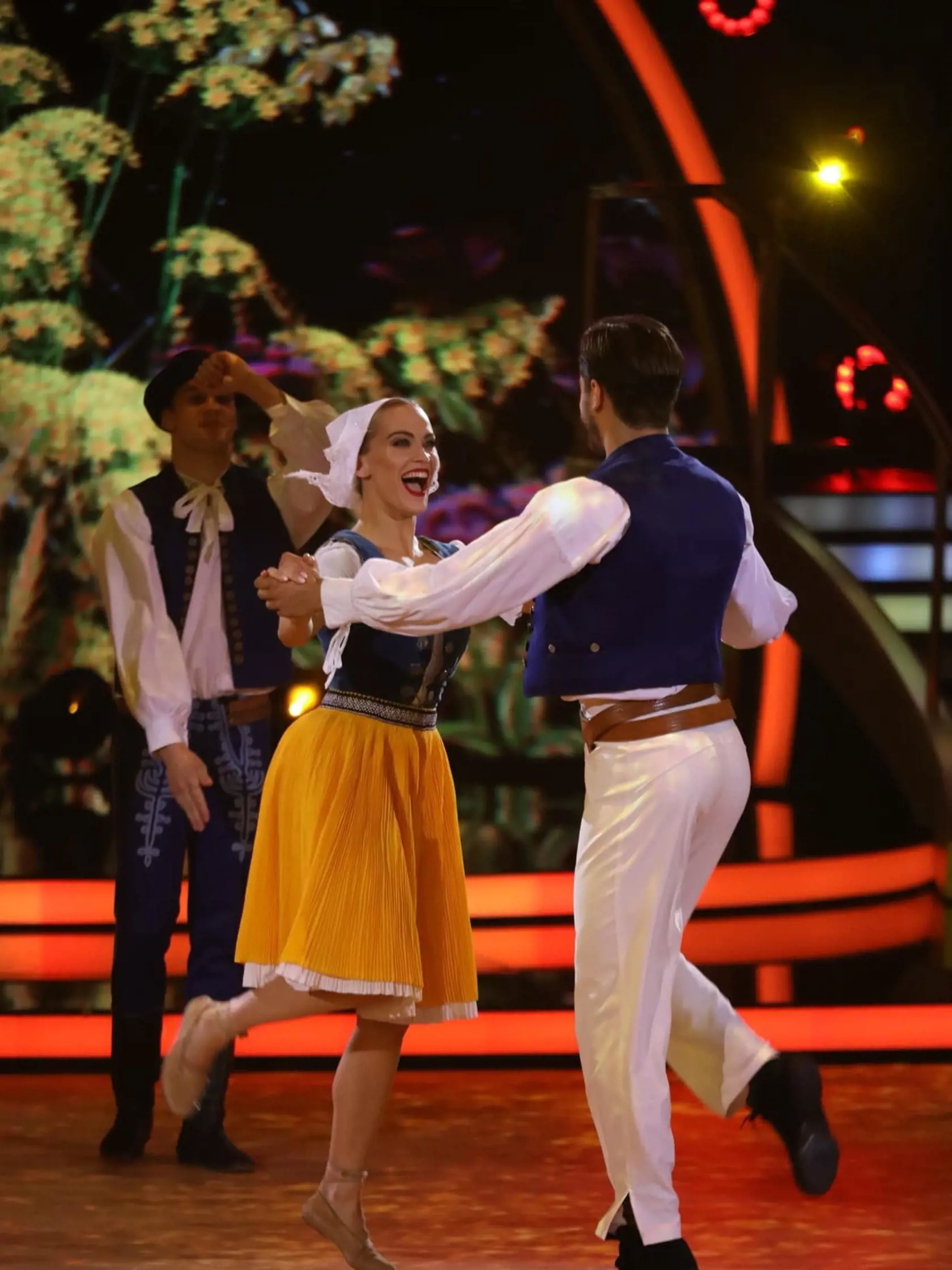 Jakub a Eliška a ich nádherné folklórne číslo.