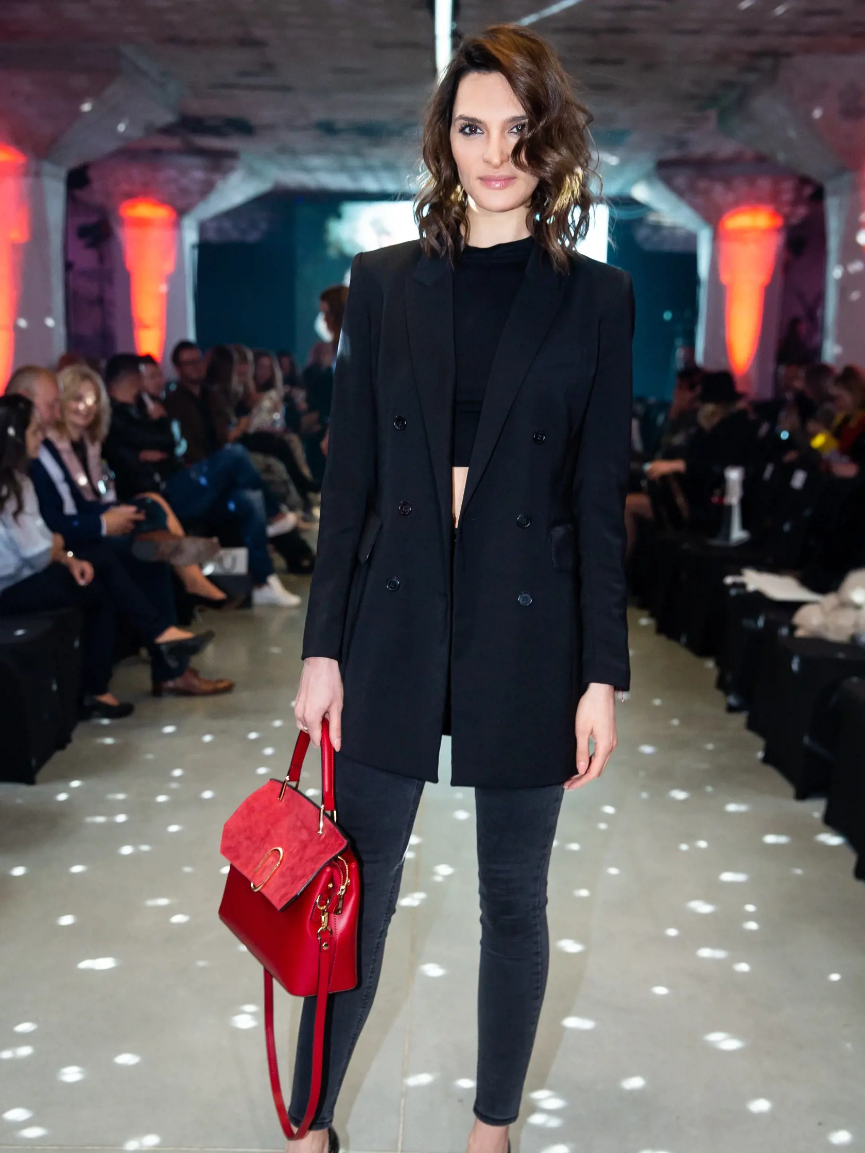 Bývalá misska Veronika Husárová Vágnerová nahodila čierny outfit.