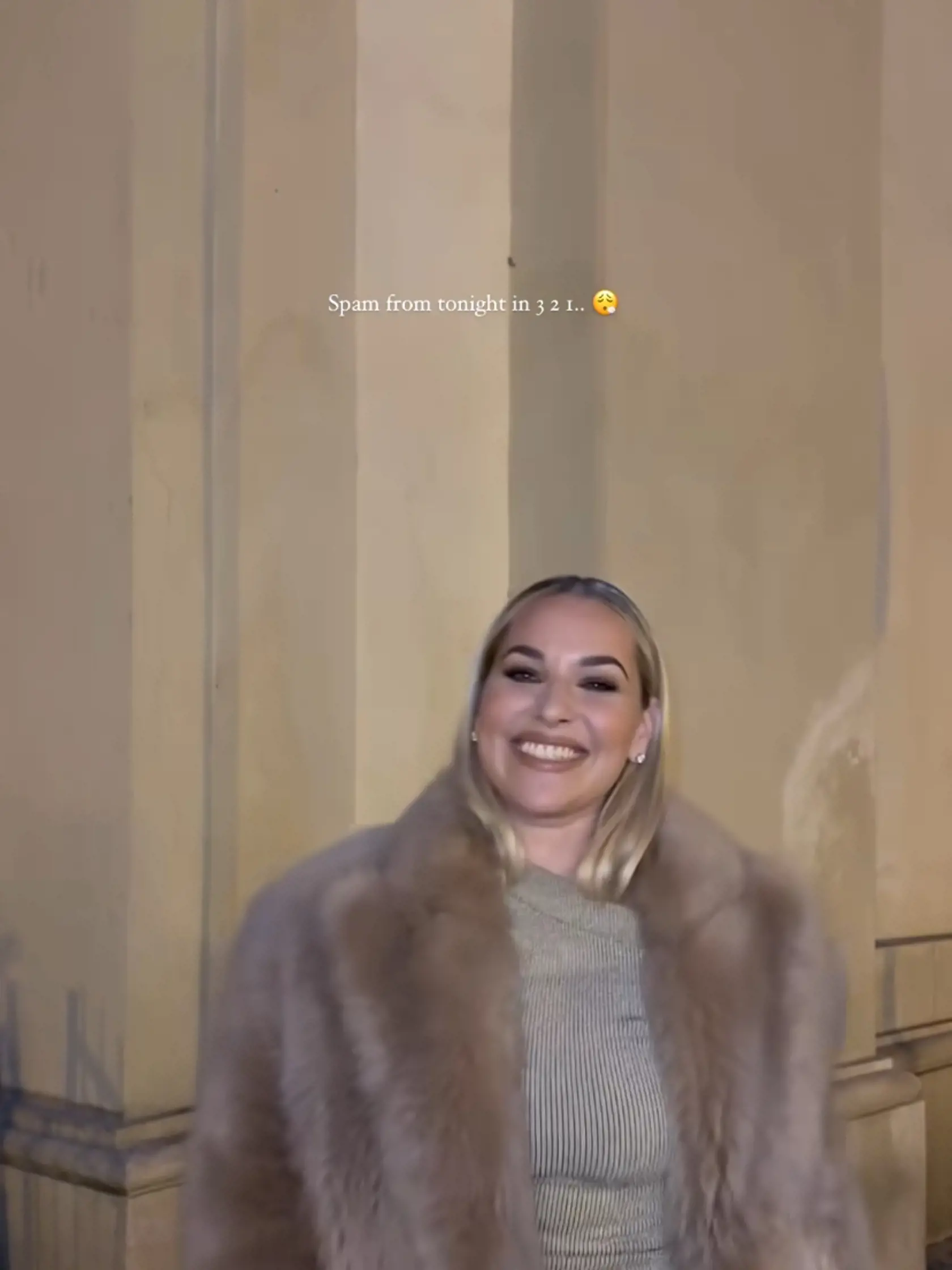 Cibulková na párty v Prahe pútala pozornosť v obtiahnutých šatách.