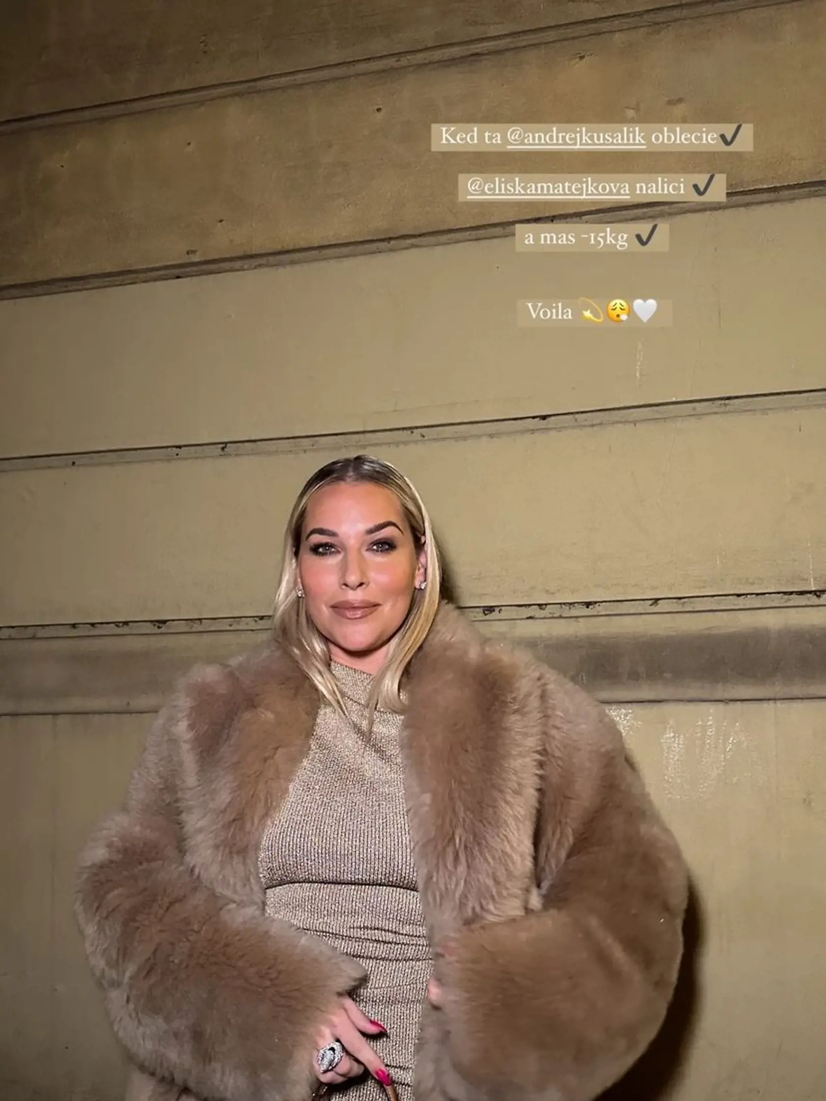 Cibulková na párty v Prahe pútala pozornosť v obtiahnutých šatách.
