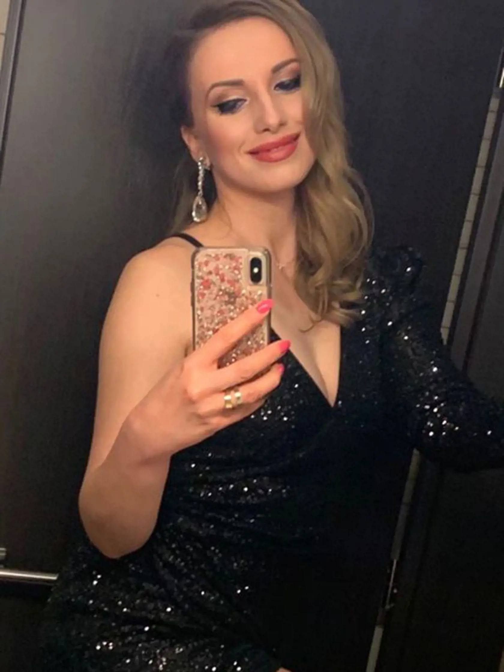 MILOVNÍČKA SELFIE Pani docentka Adriana Pčolinská sa rada prezentuje.