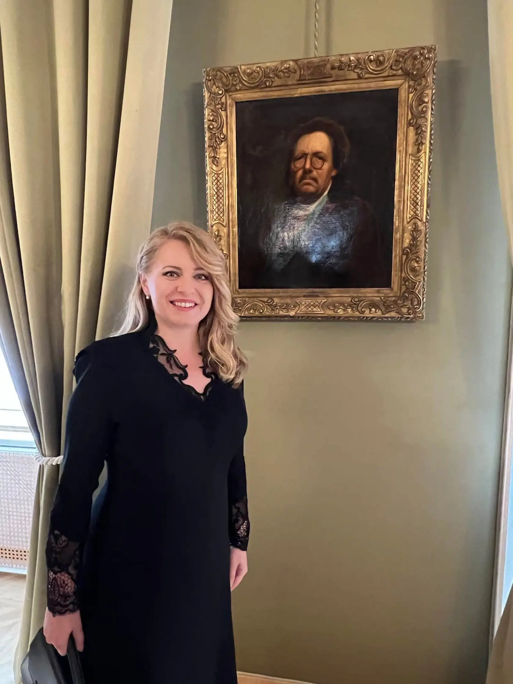 Prezidentka Zuzana Čaputová letnú sezónu rozbehla výraznou zmenou imidžu. Prekvapila novým účesom, ktorý ukázala počas návštevy Prahy koncom mája alebo na konferencii GLOBSEC v Bratislave