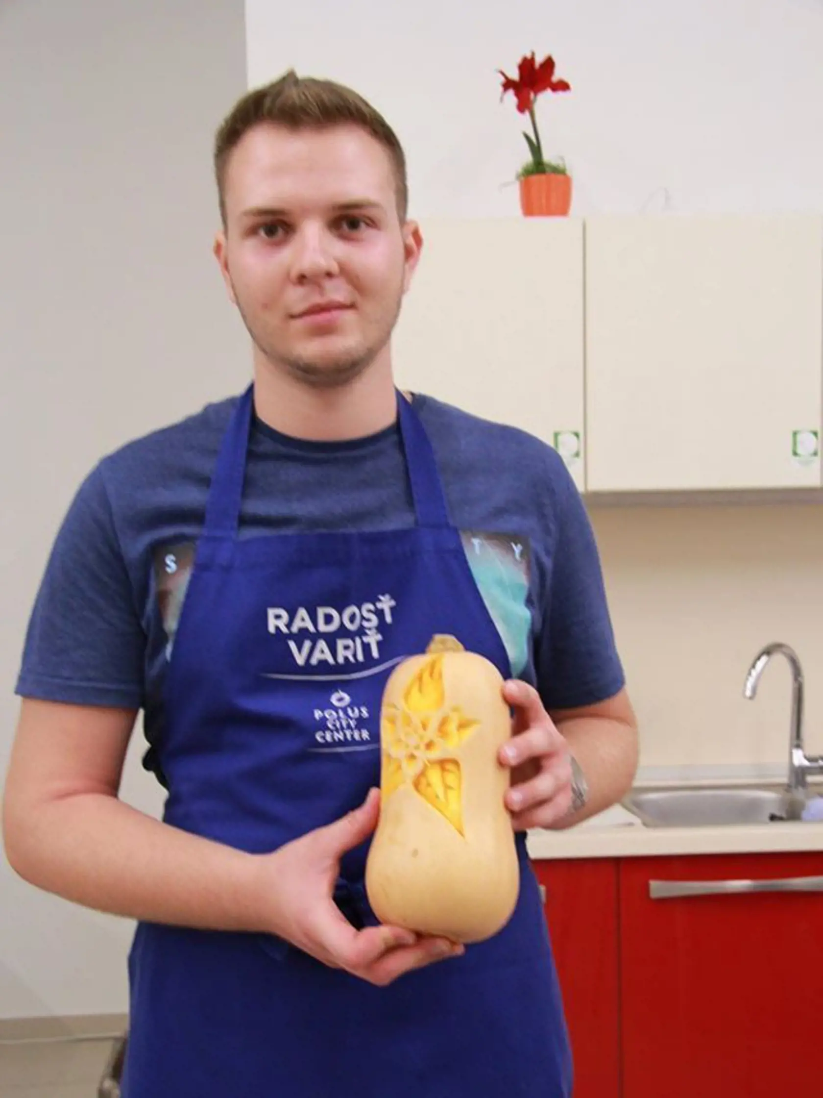 Ronald Póda – lektor Food carvingu v Poluse