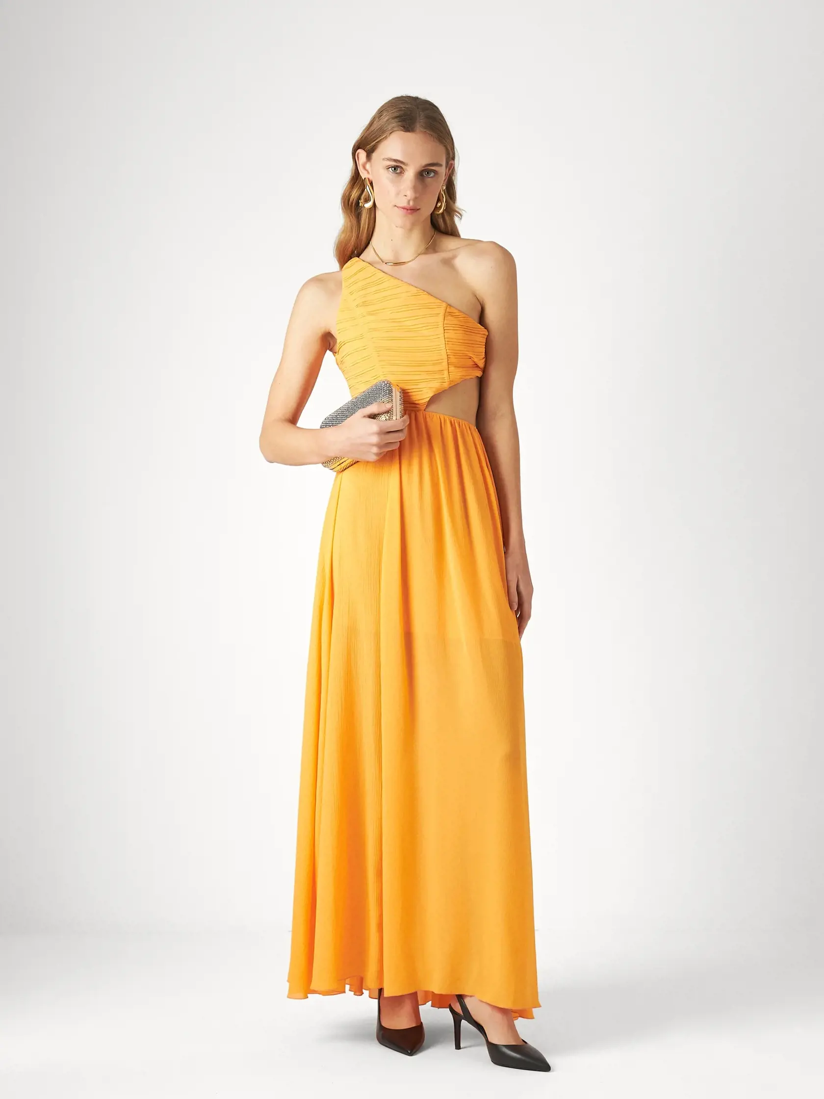 Šaty: Patrizia Pepe, 245,95 €