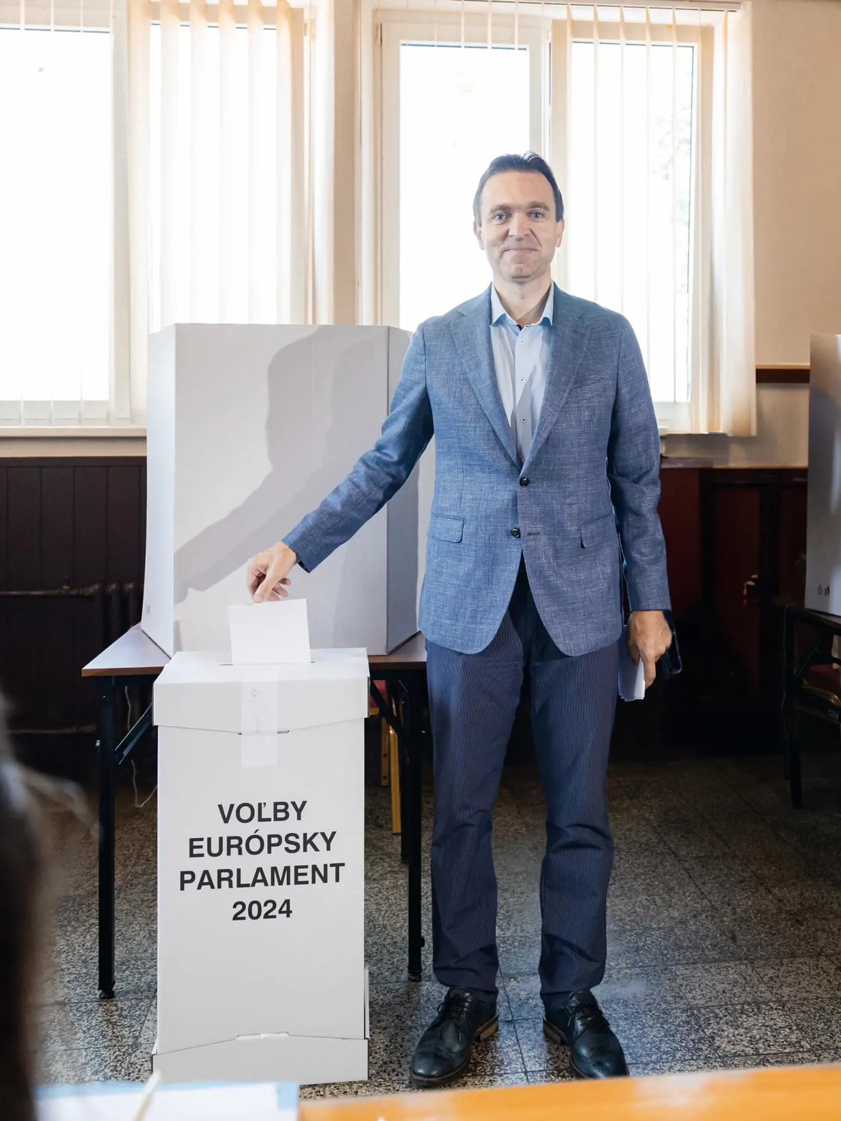 "Dnešné voľby sú dôležitejšie ako si myslíte. Poďte to aj vy hodiť proeurópskemu Slovensku," napísal na sociálnej sieti Ľudovít Ódor v sobotu.