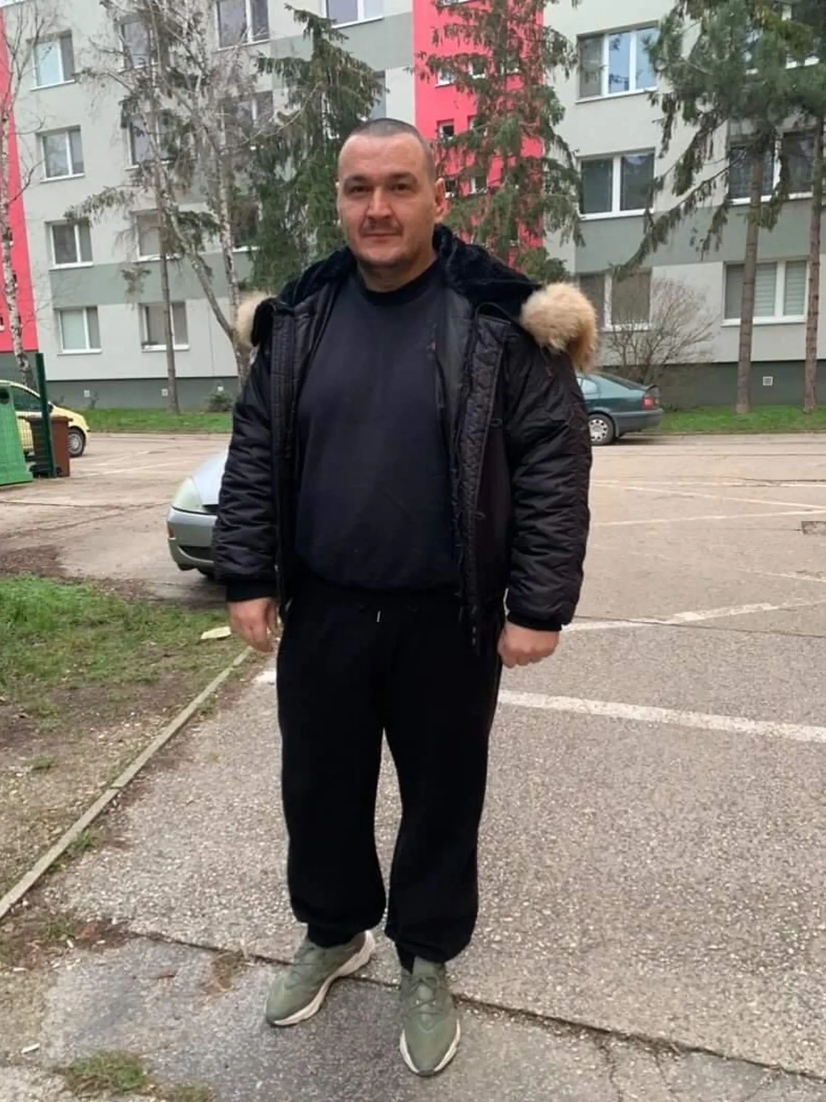 Rado (43) Sereď – Som za to, aby bolo v nedeľu zatvorené. Kedysi bolo zavreté celý víkend, nikto z toho neskrachoval a nikomu to neuškodilo.