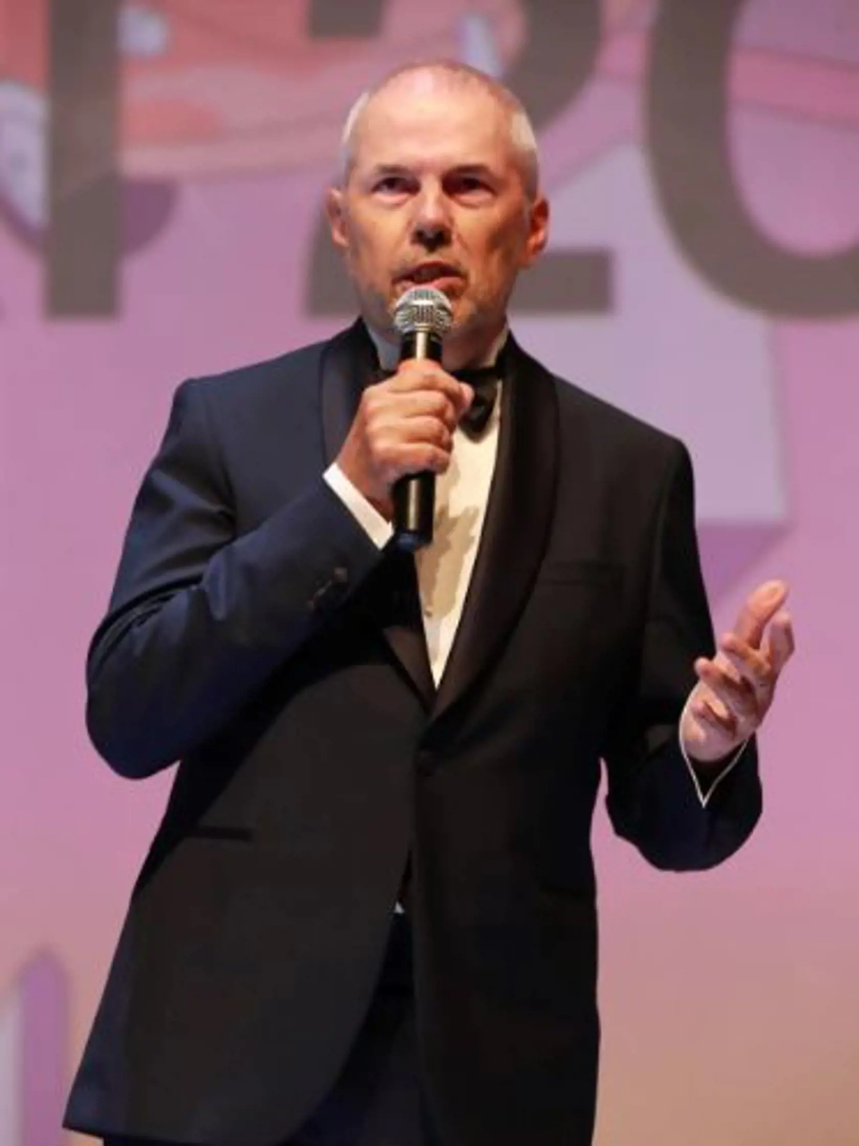 V Karlových Varoch zahájili 56. ročník filmového festivalu: Na snímke Marek Eben.