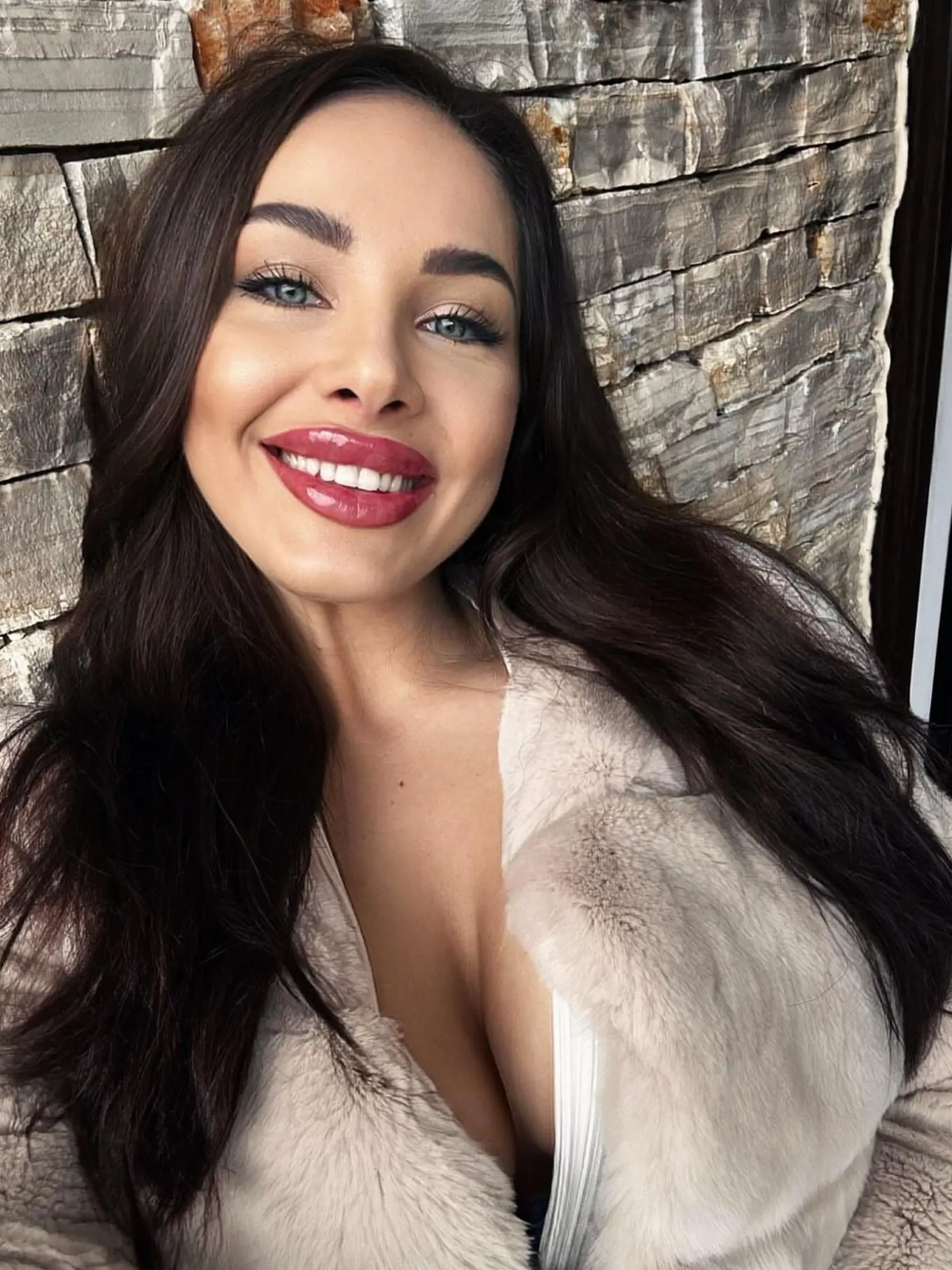 Vanessa Hrubovčáková má s Borisom Kollárom synčeka. Zároveň je sesternicou ženy, ktorá pri nehode prišla o dcérku Sofiu.
