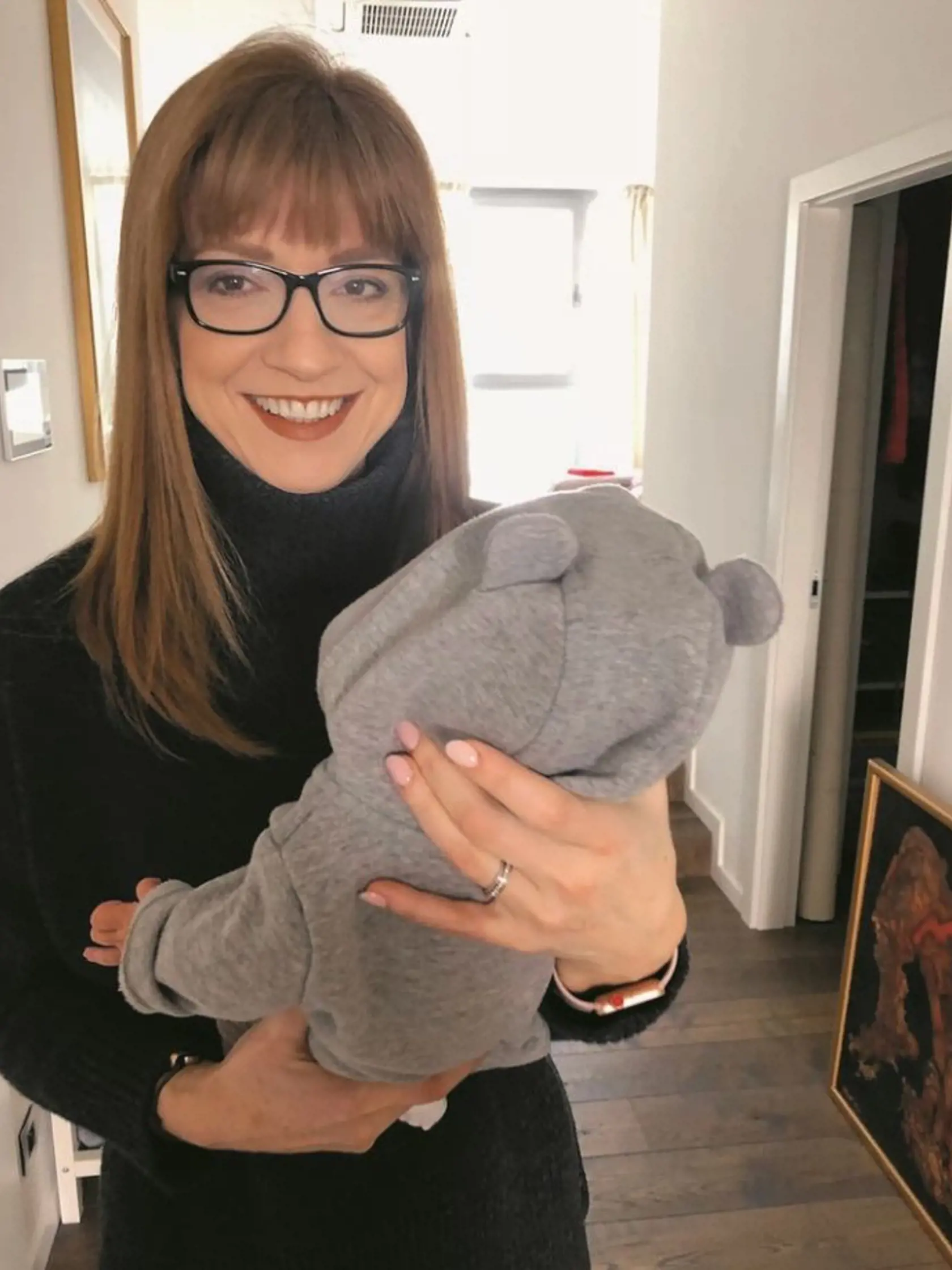 Jarmila Lajčáková Hargašová s prvým vnúčikom.