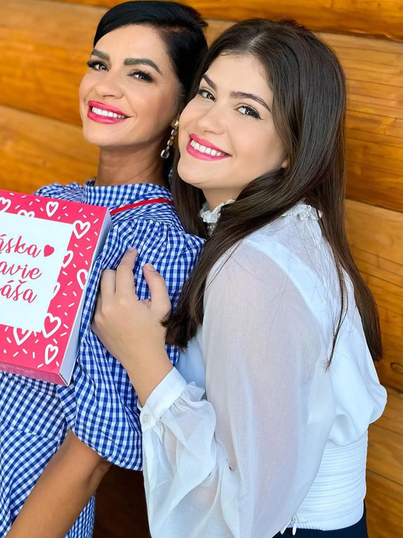 Silvia a Vanessa majú blízky vzťah.