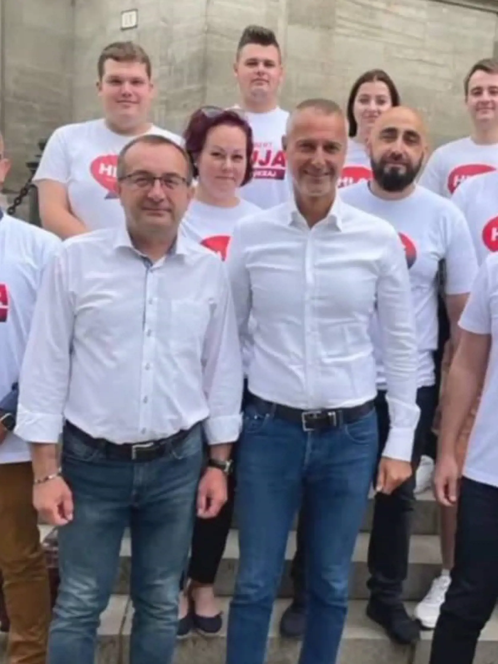 Na tomto zábere si čitateľ všimol bývalého účastníka reality šou Sosnu.