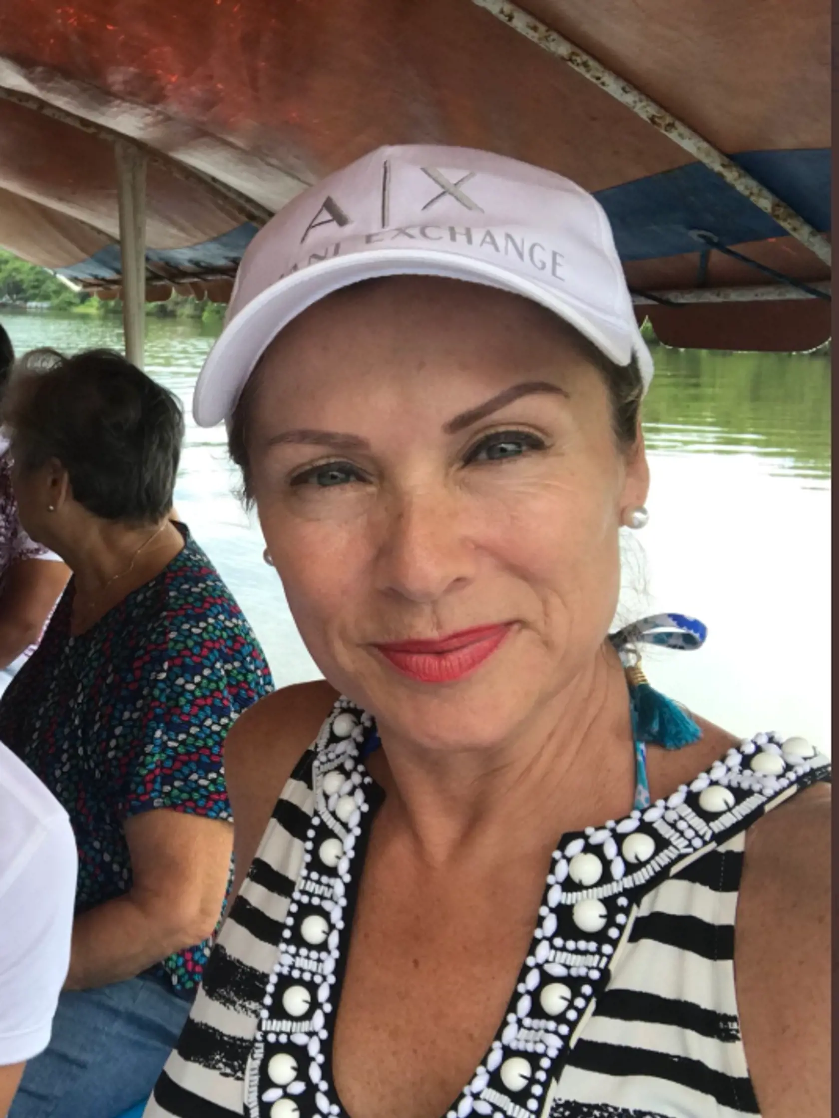 Leticia veľmi rada cestuje.