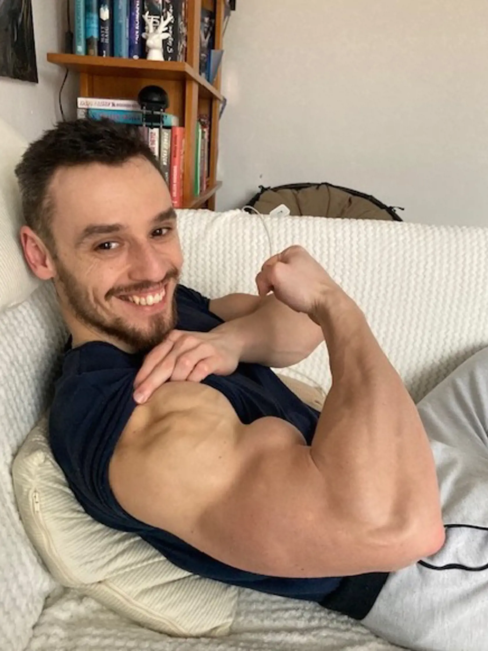 „Cvičenie ma úplne pohltilo. Potreboval som mať v živote cieľ a fitko mi ho dalo,“ priznáva Richard, ktorý s vážnym tréningom začal v roku 2010. 