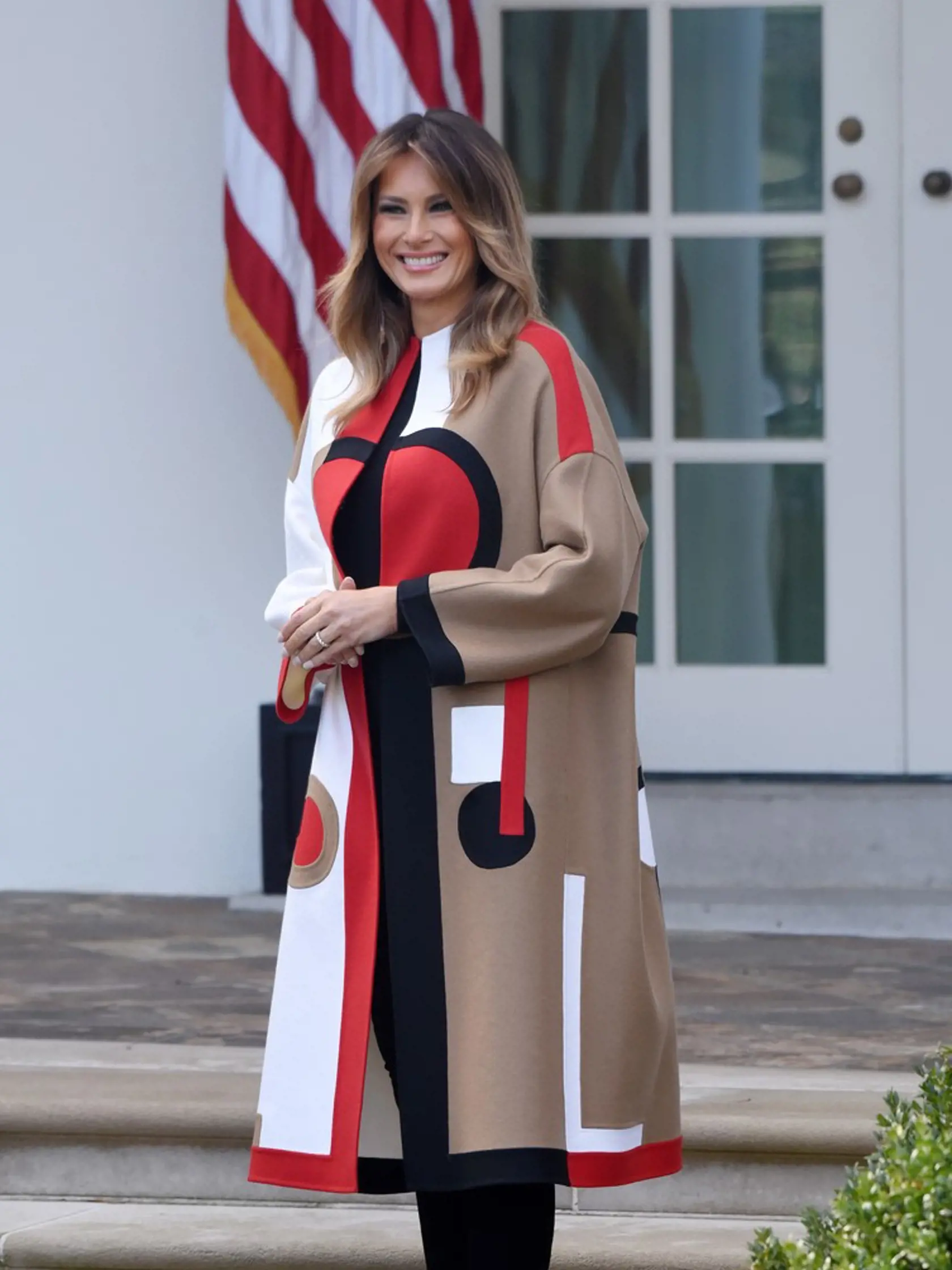 Melania Trump je kráľovná zimných kabátov.