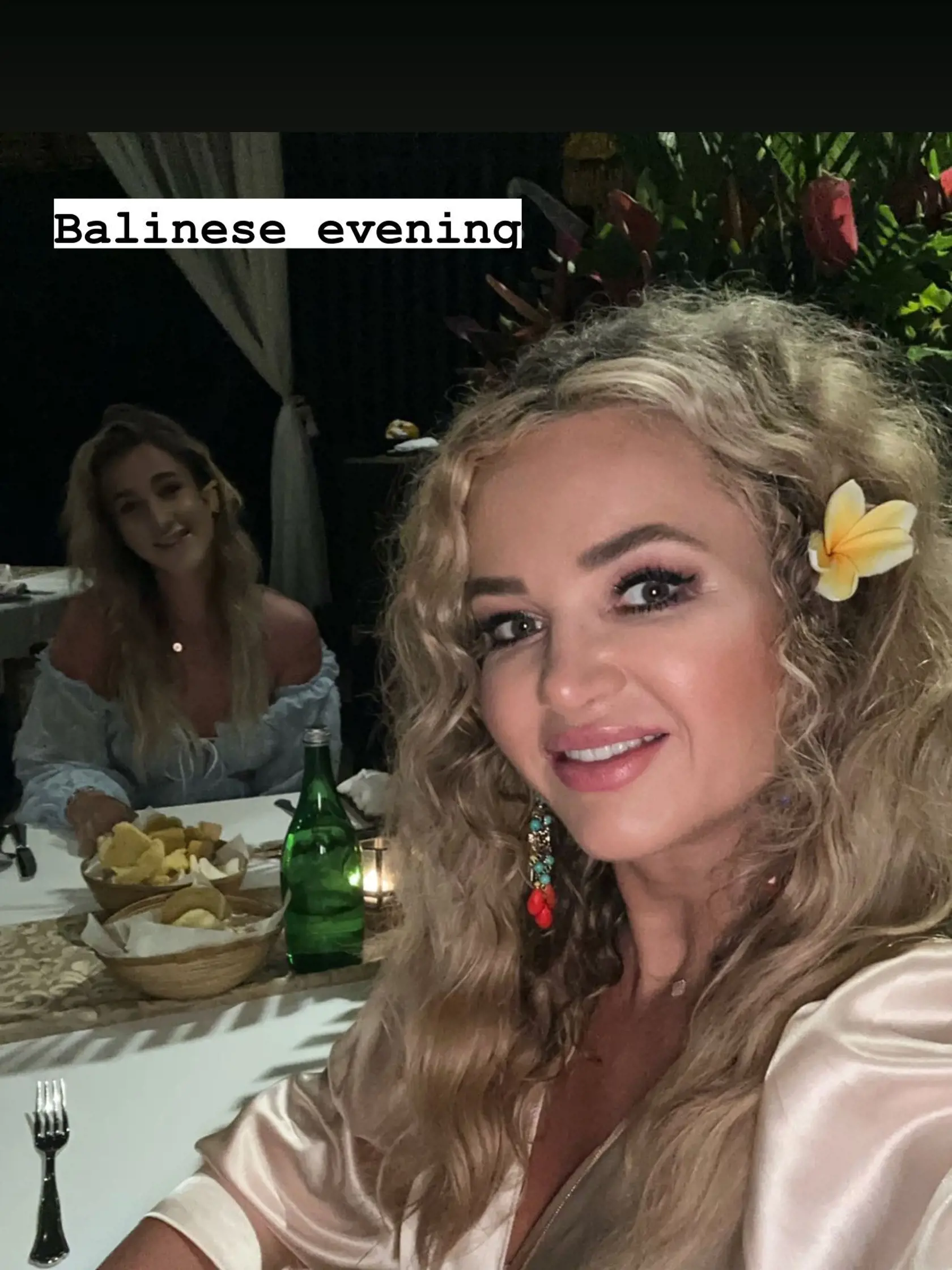Monika Babišová si s dcérou Vivien užíva exotickú dovolenku na Bali. Zatiaľ, čo jej manžel Andrej Babiš zostal doma v Čechách, Monika pravidelne prispievala na svoj Instagram zážitkami.