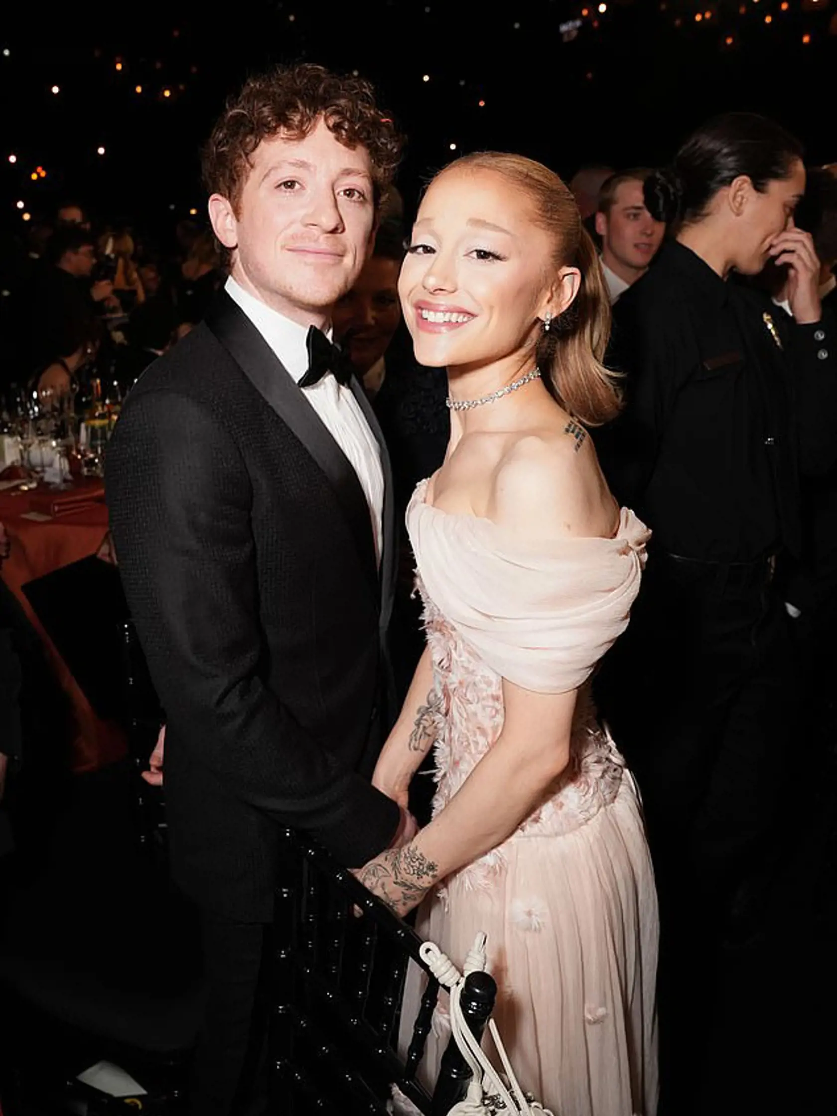 Ariana Grande so svojim partnerom Ethanom.
