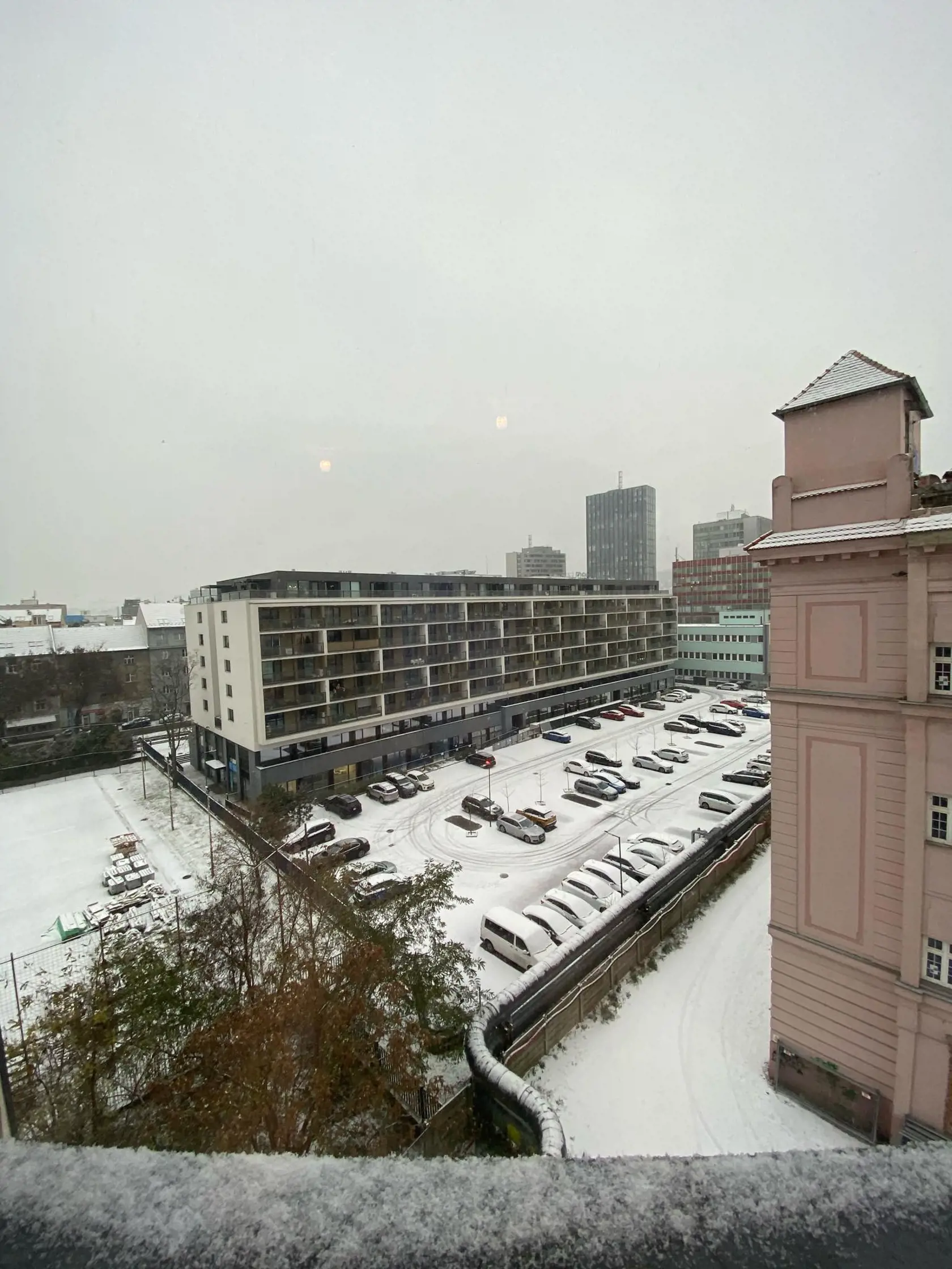 Bratislavu dnes pokryla snehová vrstva (Ružinov)