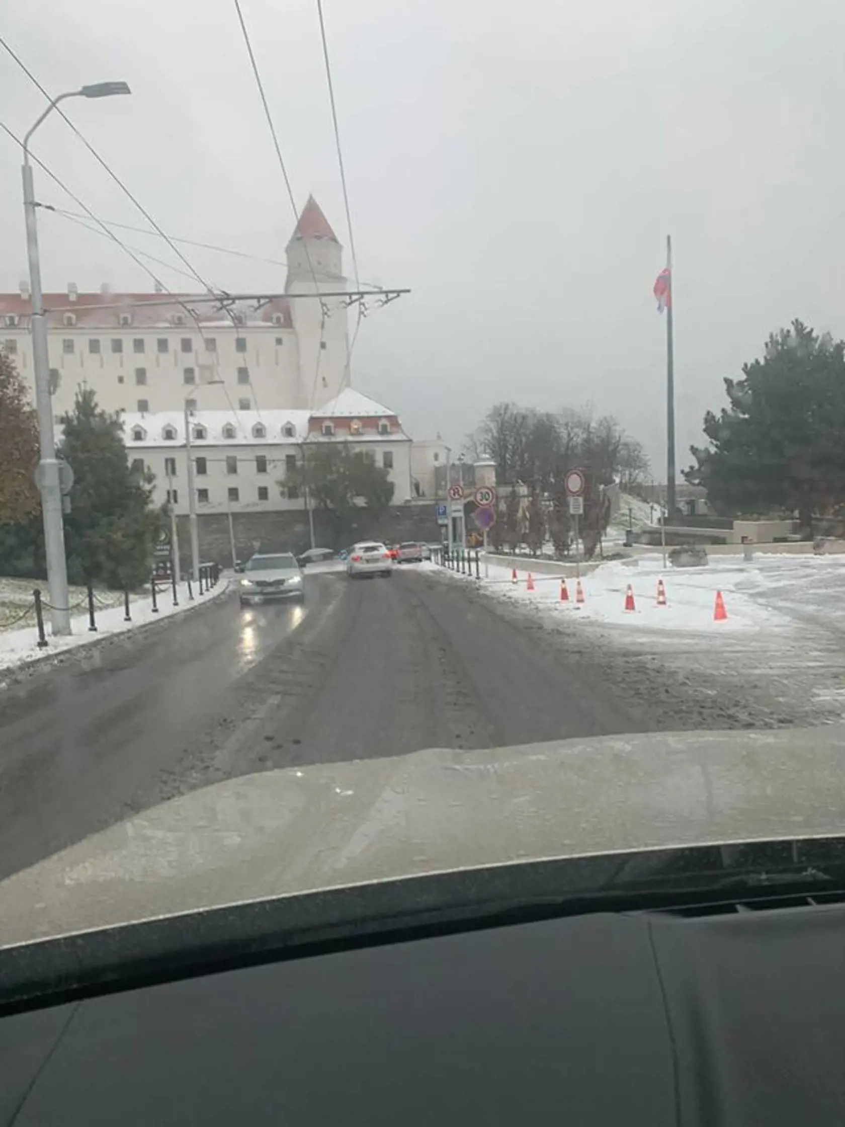 Situácia v okolí Bratislavského hradu,