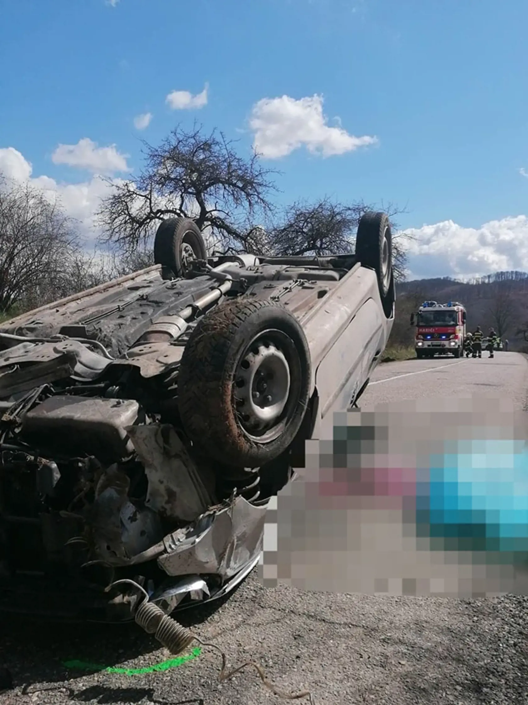 V sobotu (25.3.) v dopoludňajších hodinách prijala polícia informáciu o dopravnej nehode na ceste medzi obcami Rákoš a Rákošská Baňa v okrese Revúca.