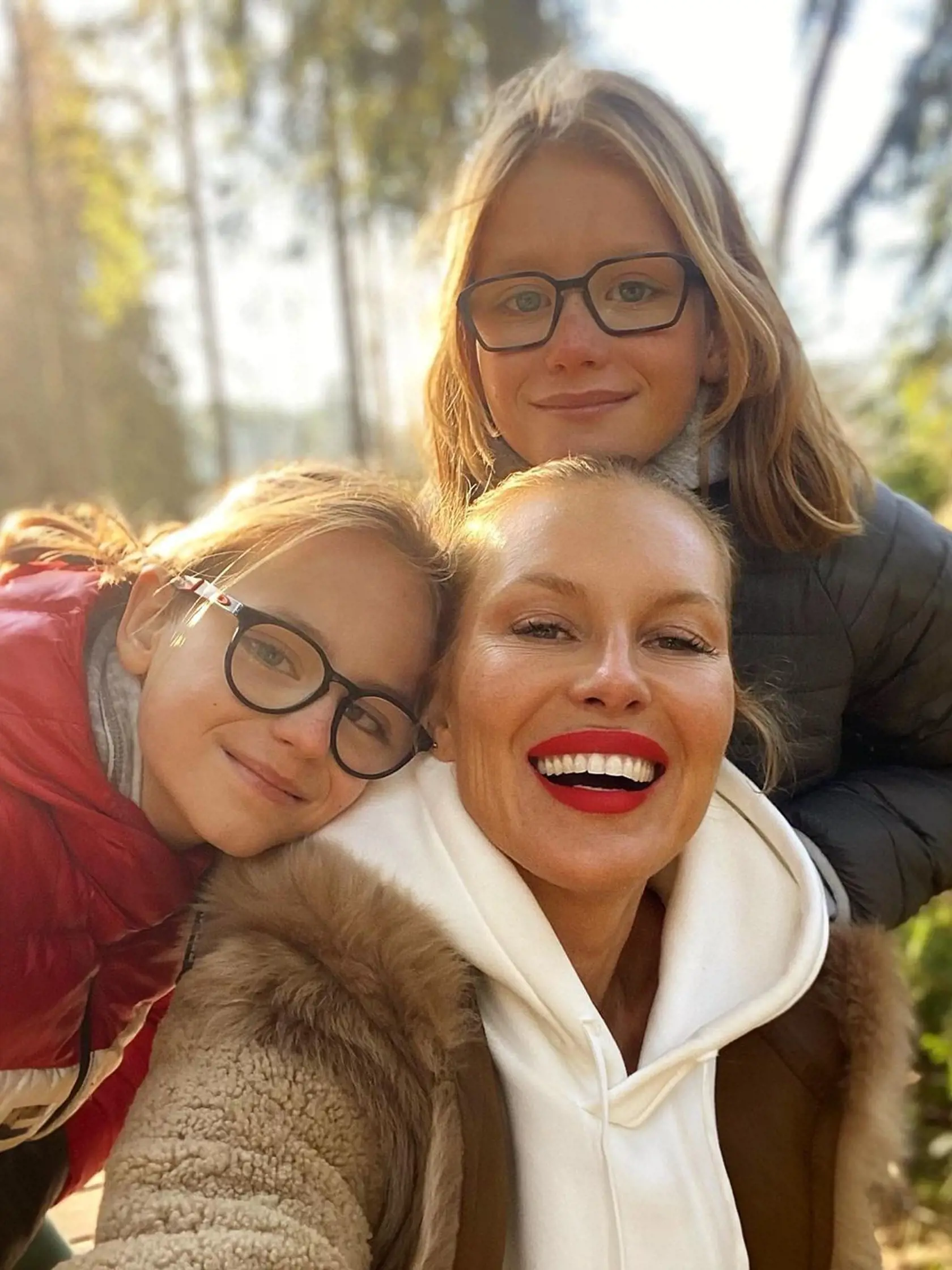 Simona Krainová s rodinou